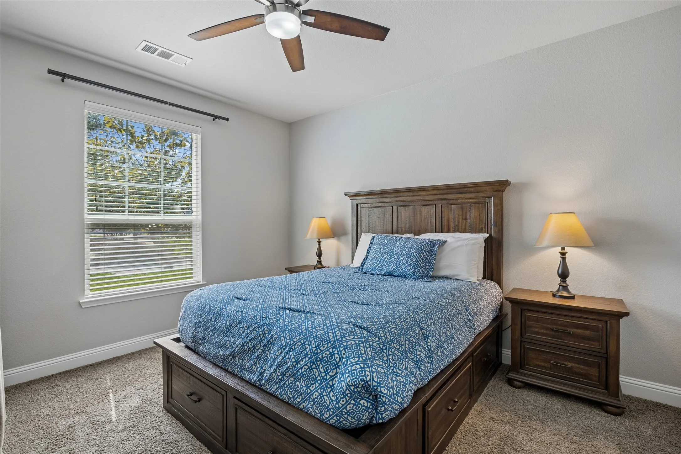 Single Family Residence For Sale in Collin County , 813 Allbright Road, Celina, Texas 75009, 5 Bedroom, 3 Bathroom, 3 Garage spaces, 3,271 Sqft, built in 2015, mls#21385888, Real Estate Agent in Celina, Homes For Sale in Collin county, Homes For Sale in Celina, Realtor in Celina Texas, Real Estate Brokerage Independent Realty Texas, Luminita Cordes Realtor
