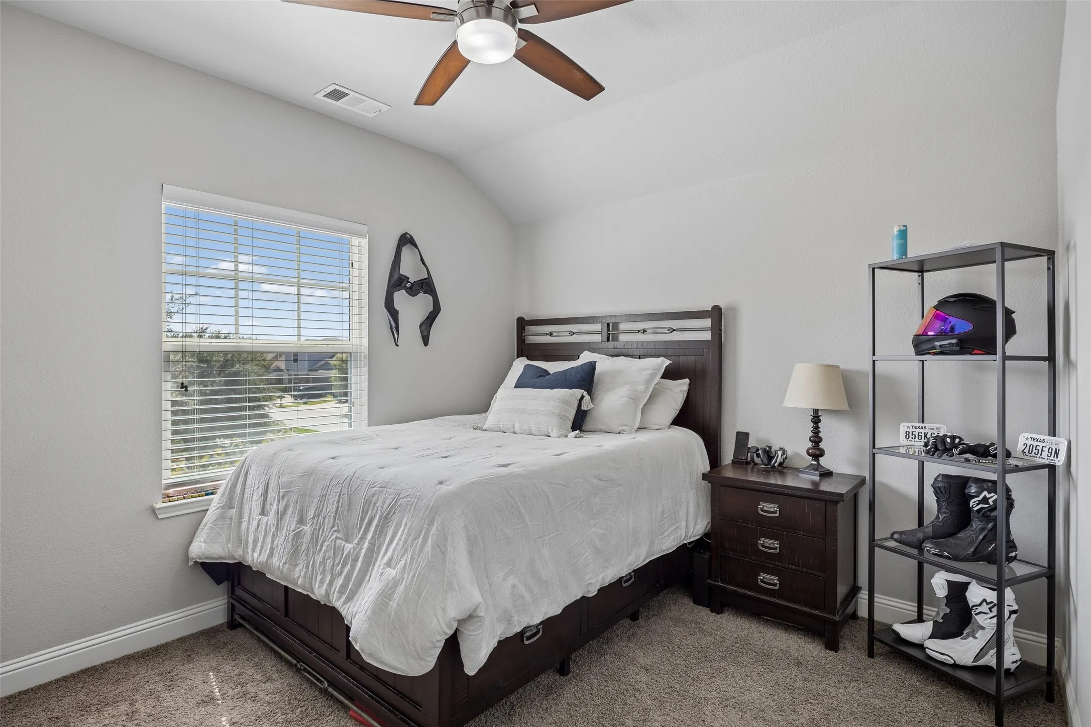 Single Family Residence For Sale in Collin County , 813 Allbright Road, Celina, Texas 75009, 5 Bedroom, 3 Bathroom, 3 Garage spaces, 3,271 Sqft, built in 2015, mls#21385888, Real Estate Agent in Celina, Homes For Sale in Collin county, Homes For Sale in Celina, Realtor in Celina Texas, Real Estate Brokerage Independent Realty Texas, Luminita Cordes Realtor