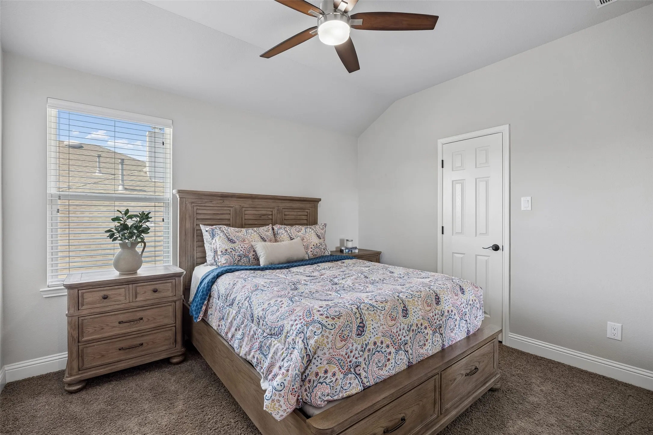 Single Family Residence For Sale in Collin County , 813 Allbright Road, Celina, Texas 75009, 5 Bedroom, 3 Bathroom, 3 Garage spaces, 3,271 Sqft, built in 2015, mls#21385888, Real Estate Agent in Celina, Homes For Sale in Collin county, Homes For Sale in Celina, Realtor in Celina Texas, Real Estate Brokerage Independent Realty Texas, Luminita Cordes Realtor