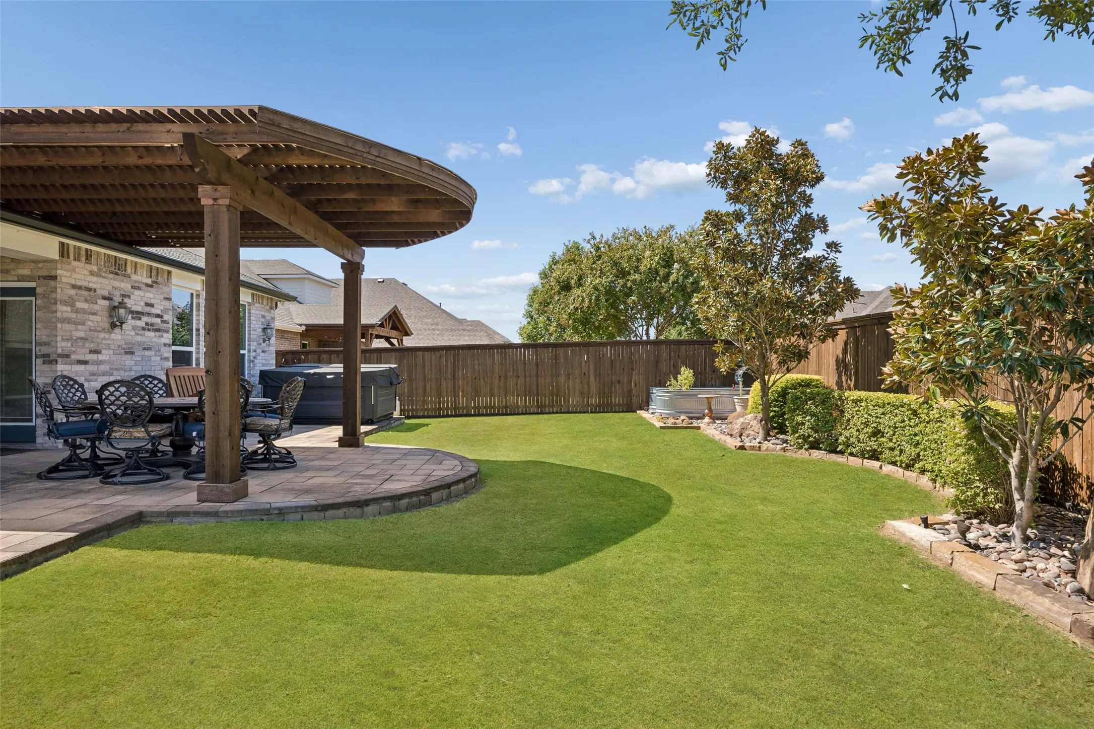 Single Family Residence For Sale in Collin County , 813 Allbright Road, Celina, Texas 75009, 5 Bedroom, 3 Bathroom, 3 Garage spaces, 3,271 Sqft, built in 2015, mls#21385888, Real Estate Agent in Celina, Homes For Sale in Collin county, Homes For Sale in Celina, Realtor in Celina Texas, Real Estate Brokerage Independent Realty Texas, Luminita Cordes Realtor