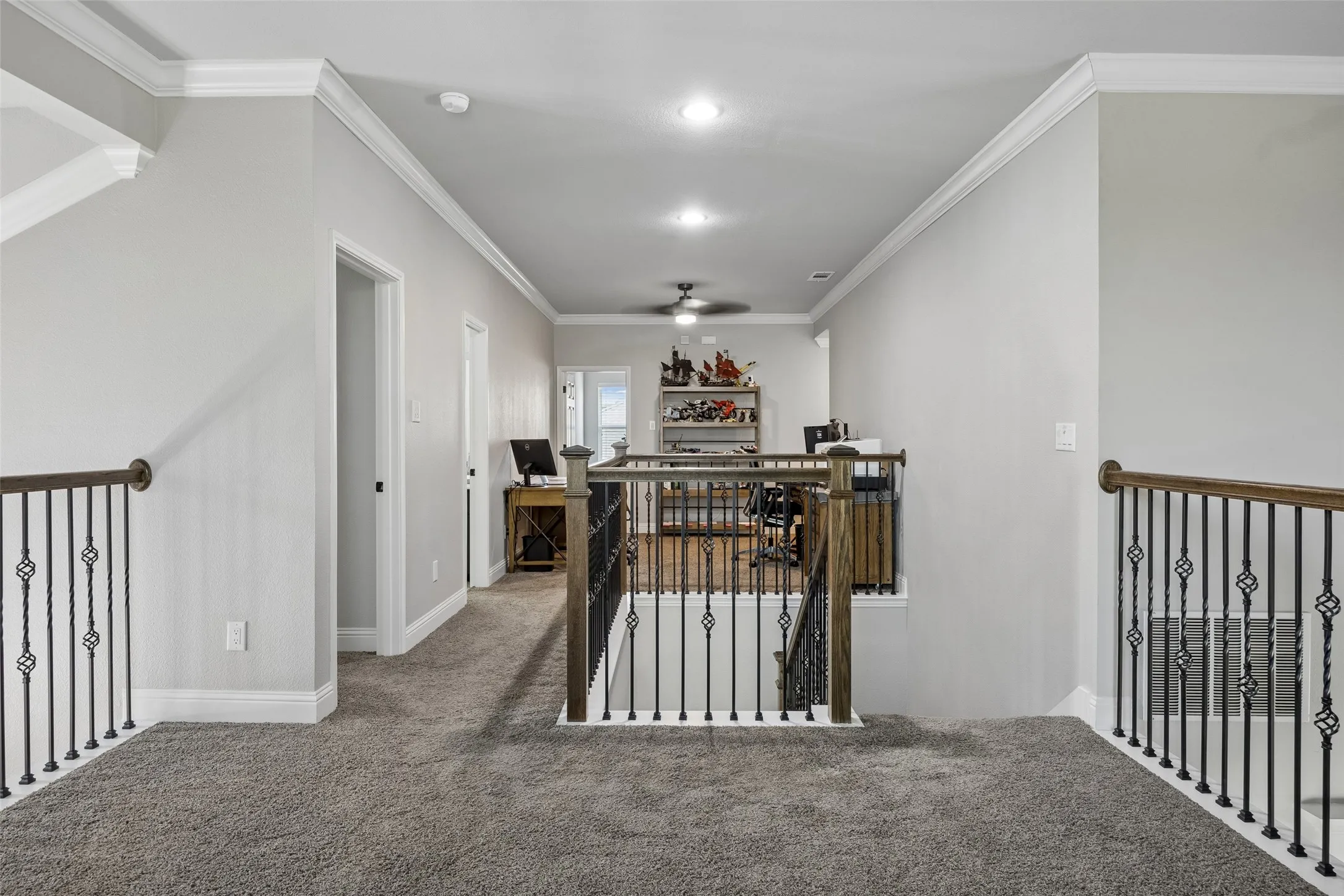 Single Family Residence For Sale in Collin County , 813 Allbright Road, Celina, Texas 75009, 5 Bedroom, 3 Bathroom, 3 Garage spaces, 3,271 Sqft, built in 2015, mls#21385888, Real Estate Agent in Celina, Homes For Sale in Collin county, Homes For Sale in Celina, Realtor in Celina Texas, Real Estate Brokerage Independent Realty Texas, Luminita Cordes Realtor