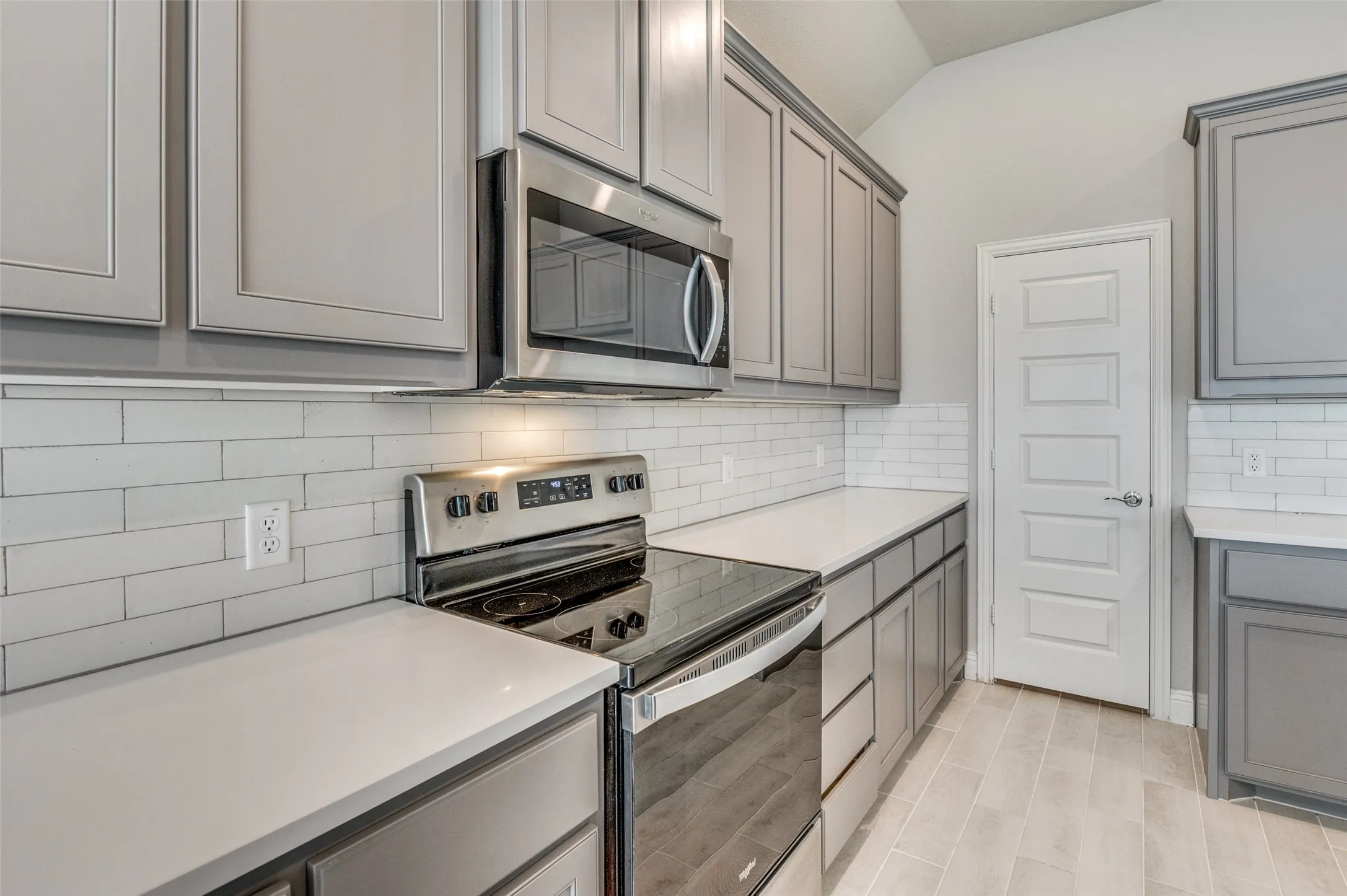 Single Family Residence For Rent in Ellis County , 6206 Horizon Drive, Midlothian, Texas 76065, 4 Bedroom, 2 Bathroom, 2 Garage spaces, 2,176 Sqft, built in 2021, mls#21386069, Real Estate Agent in Midlothian, Homes For Rent in Ellis county, Homes For Rent in Midlothian, Realtor in Midlothian Texas, Real Estate Brokerage Independent Realty Texas, Luminita Cordes Realtor