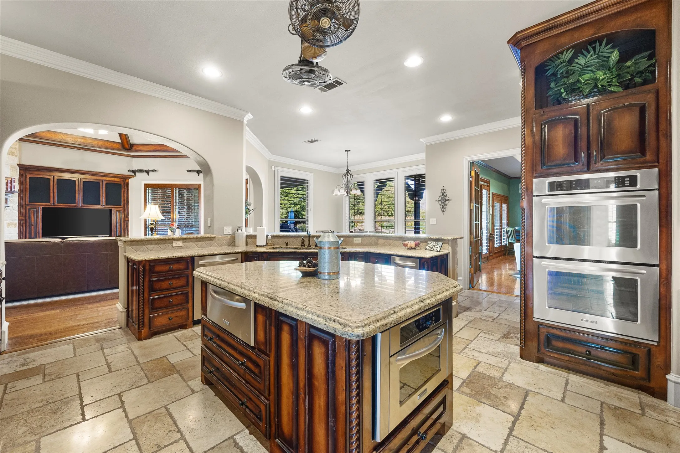 Double ovens and warming drawer