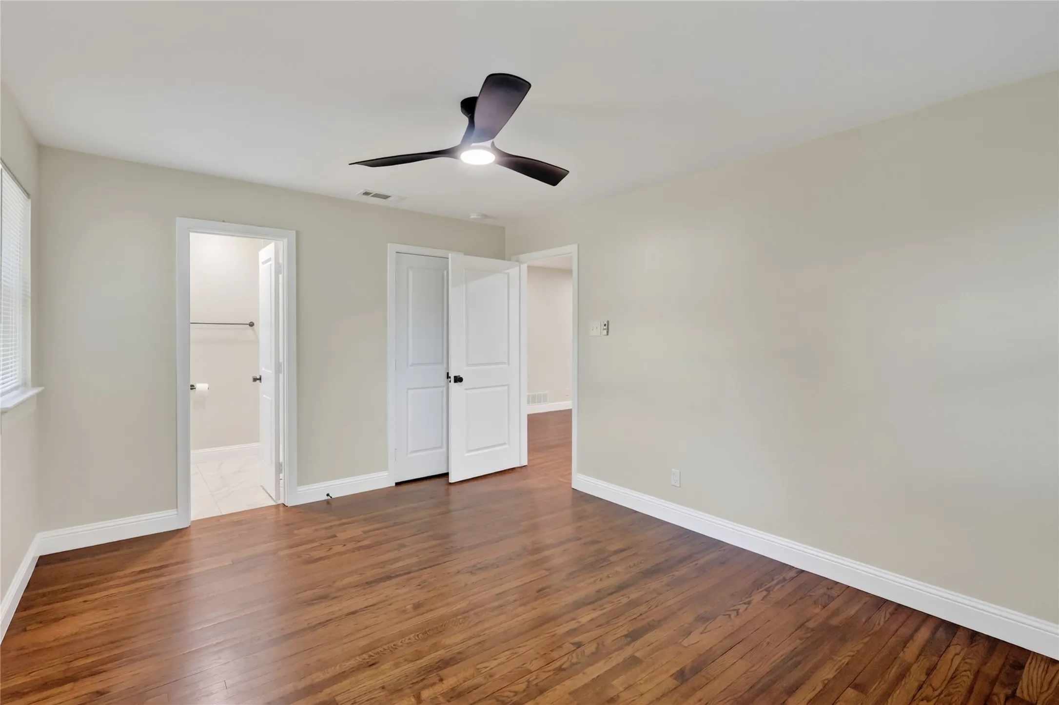 Single Family Residence For Sale in Dallas County , 603 Warren Street, Mesquite, Texas 75149, 3 Bedroom, 2 Bathroom, 1 Garage spaces, 1,319 Sqft, built in 1956, mls#21386067, Real Estate Agent in Mesquite, Homes For Sale in Dallas county, Homes For Sale in Mesquite, Realtor in Mesquite Texas, Real Estate Brokerage Independent Realty Texas, Luminita Cordes Realtor