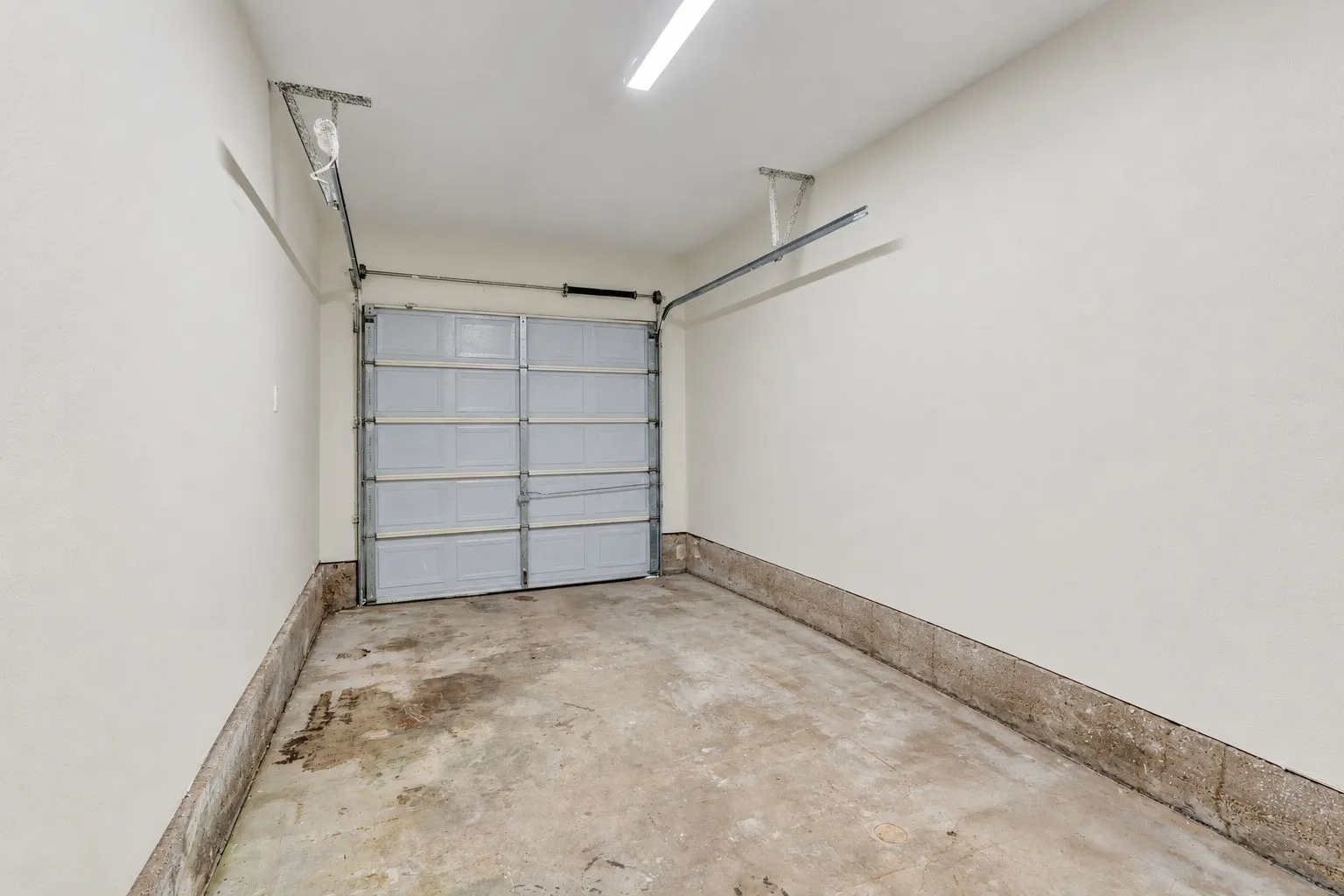 Single Family Residence For Sale in Dallas County , 603 Warren Street, Mesquite, Texas 75149, 3 Bedroom, 2 Bathroom, 1 Garage spaces, 1,319 Sqft, built in 1956, mls#21386067, Real Estate Agent in Mesquite, Homes For Sale in Dallas county, Homes For Sale in Mesquite, Realtor in Mesquite Texas, Real Estate Brokerage Independent Realty Texas, Luminita Cordes Realtor