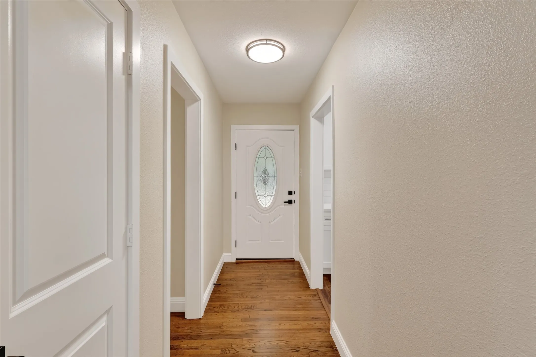 Single Family Residence For Sale in Dallas County , 603 Warren Street, Mesquite, Texas 75149, 3 Bedroom, 2 Bathroom, 1 Garage spaces, 1,319 Sqft, built in 1956, mls#21386067, Real Estate Agent in Mesquite, Homes For Sale in Dallas county, Homes For Sale in Mesquite, Realtor in Mesquite Texas, Real Estate Brokerage Independent Realty Texas, Luminita Cordes Realtor