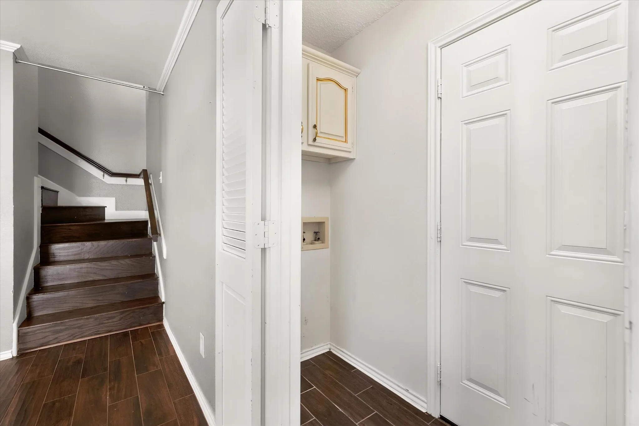 Single Family Residence For Rent in Dallas County , 523 Cooper Street, Grand Prairie, Texas 75052, 3 Bedroom, 3 Bathroom, 2 Garage spaces, 2,221 Sqft, built in 1985, mls#21386046, Real Estate Agent in Grand Prairie, Homes For Rent in Dallas county, Homes For Rent in Grand Prairie, Realtor in Grand Prairie Texas, Real Estate Brokerage Independent Realty Texas, Luminita Cordes Realtor