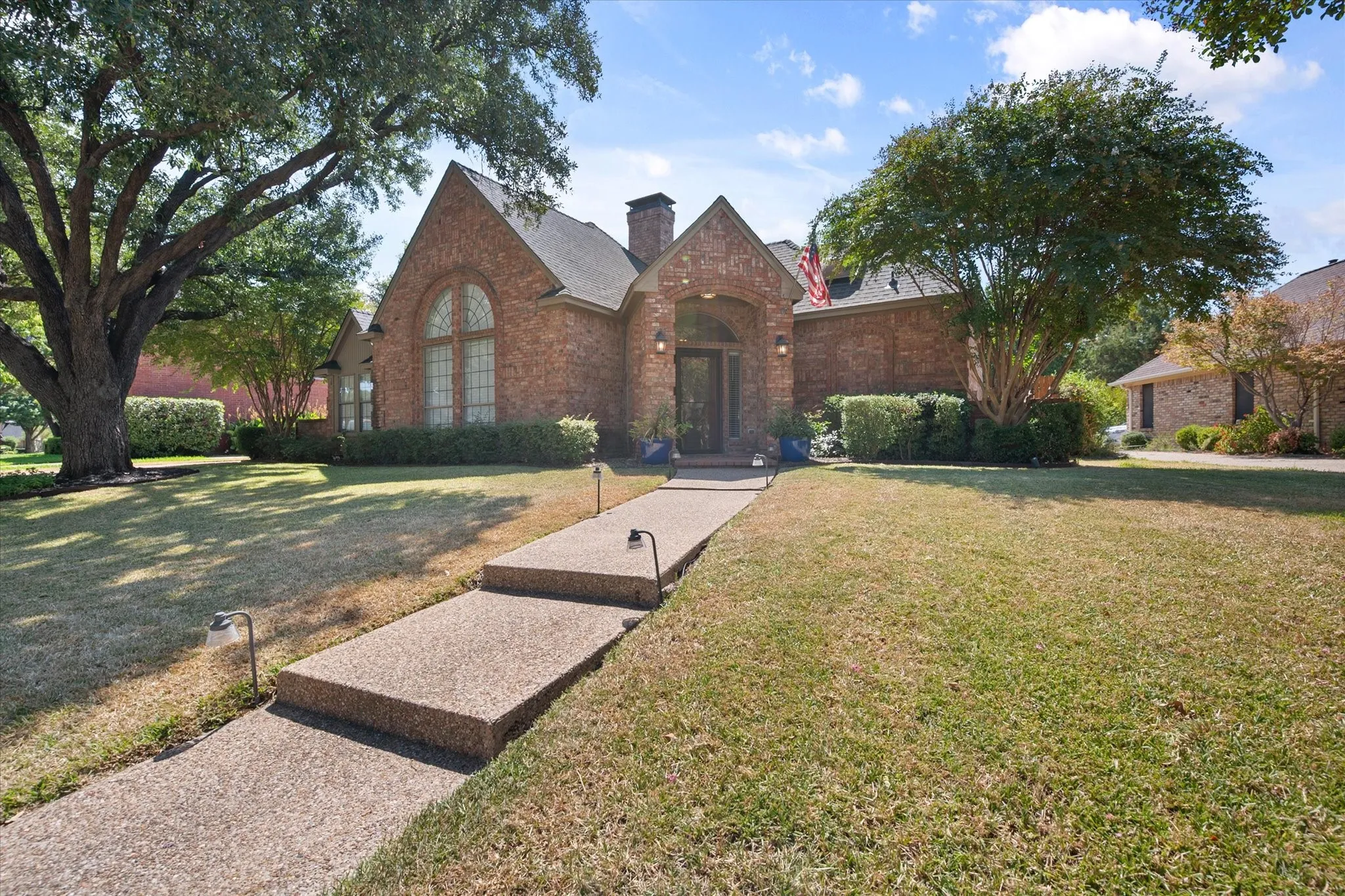 Single Family Residence For Rent in Dallas County , 523 Cooper Street, Grand Prairie, Texas 75052, 3 Bedroom, 3 Bathroom, 2 Garage spaces, 2,221 Sqft, built in 1985, mls#21386046, Real Estate Agent in Grand Prairie, Homes For Rent in Dallas county, Homes For Rent in Grand Prairie, Realtor in Grand Prairie Texas, Real Estate Brokerage Independent Realty Texas, Luminita Cordes Realtor