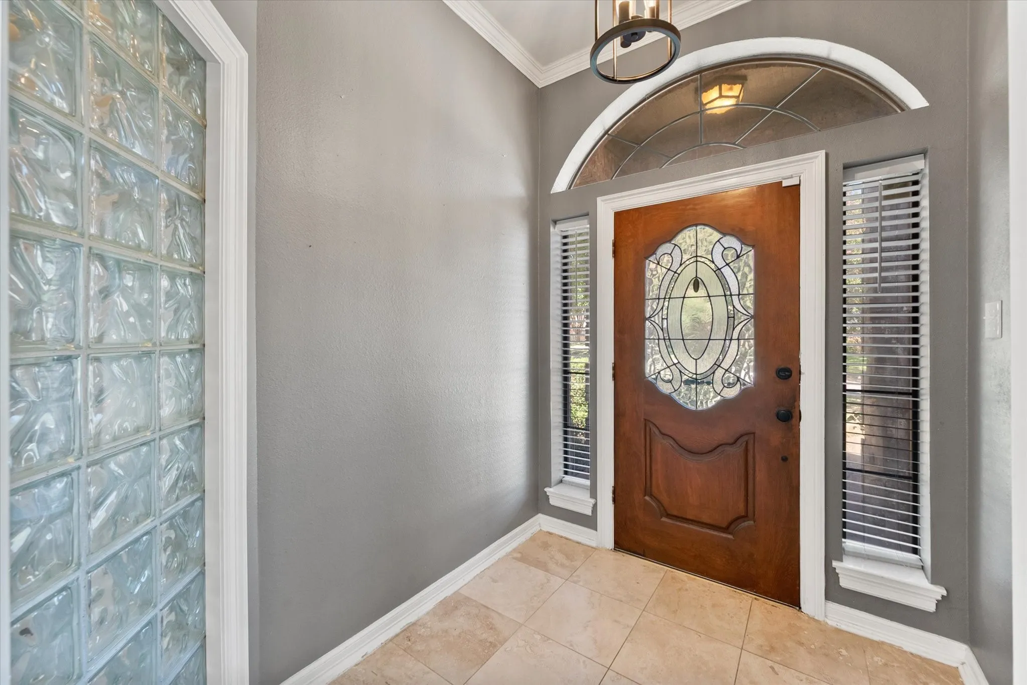 Single Family Residence For Rent in Dallas County , 523 Cooper Street, Grand Prairie, Texas 75052, 3 Bedroom, 3 Bathroom, 2 Garage spaces, 2,221 Sqft, built in 1985, mls#21386046, Real Estate Agent in Grand Prairie, Homes For Rent in Dallas county, Homes For Rent in Grand Prairie, Realtor in Grand Prairie Texas, Real Estate Brokerage Independent Realty Texas, Luminita Cordes Realtor