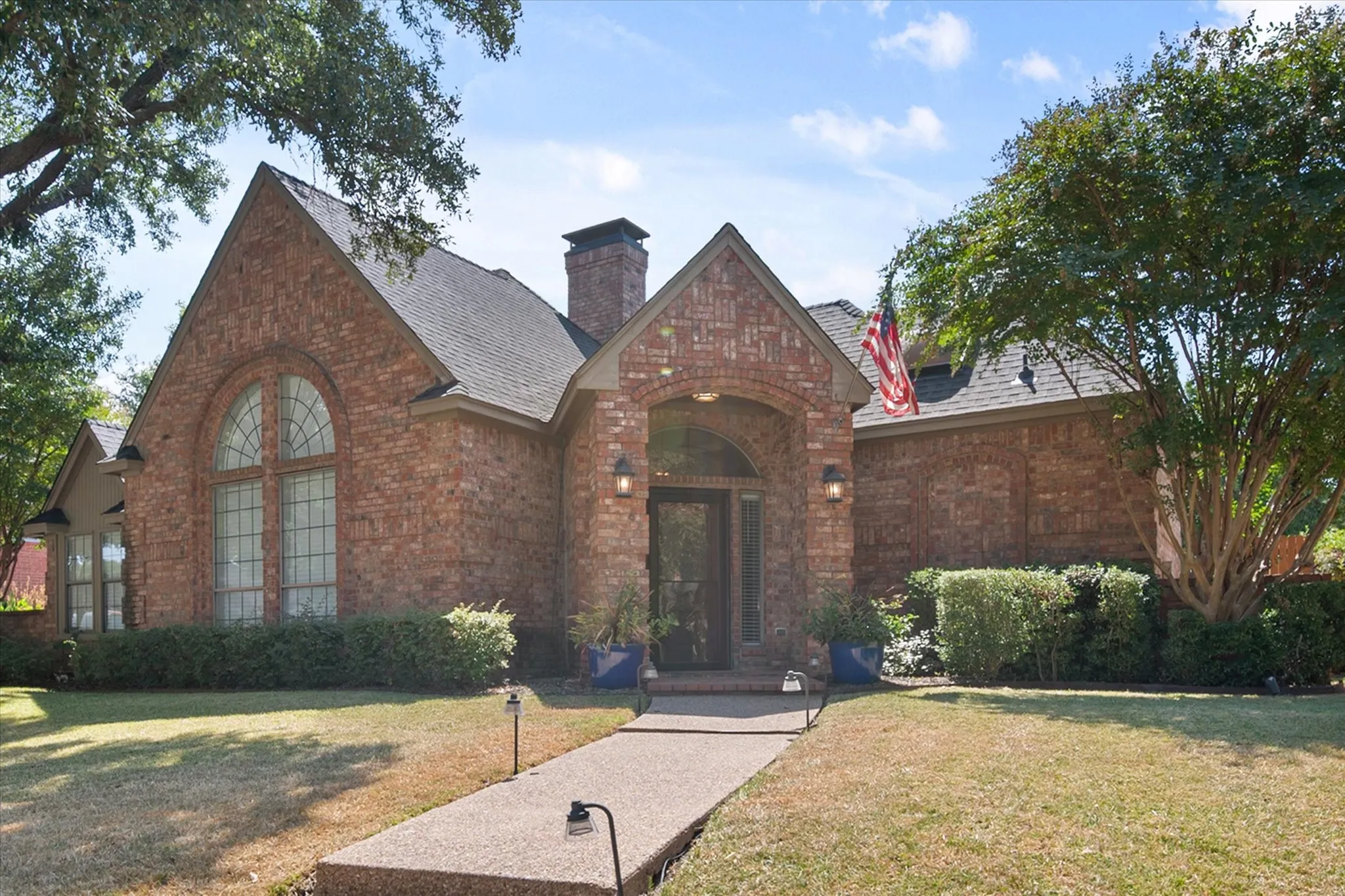 Single Family Residence For Rent in Dallas County , 523 Cooper Street, Grand Prairie, Texas 75052, 3 Bedroom, 3 Bathroom, 2 Garage spaces, 2,221 Sqft, built in 1985, mls#21386046, Real Estate Agent in Grand Prairie, Homes For Rent in Dallas county, Homes For Rent in Grand Prairie, Realtor in Grand Prairie Texas, Real Estate Brokerage Independent Realty Texas, Luminita Cordes Realtor