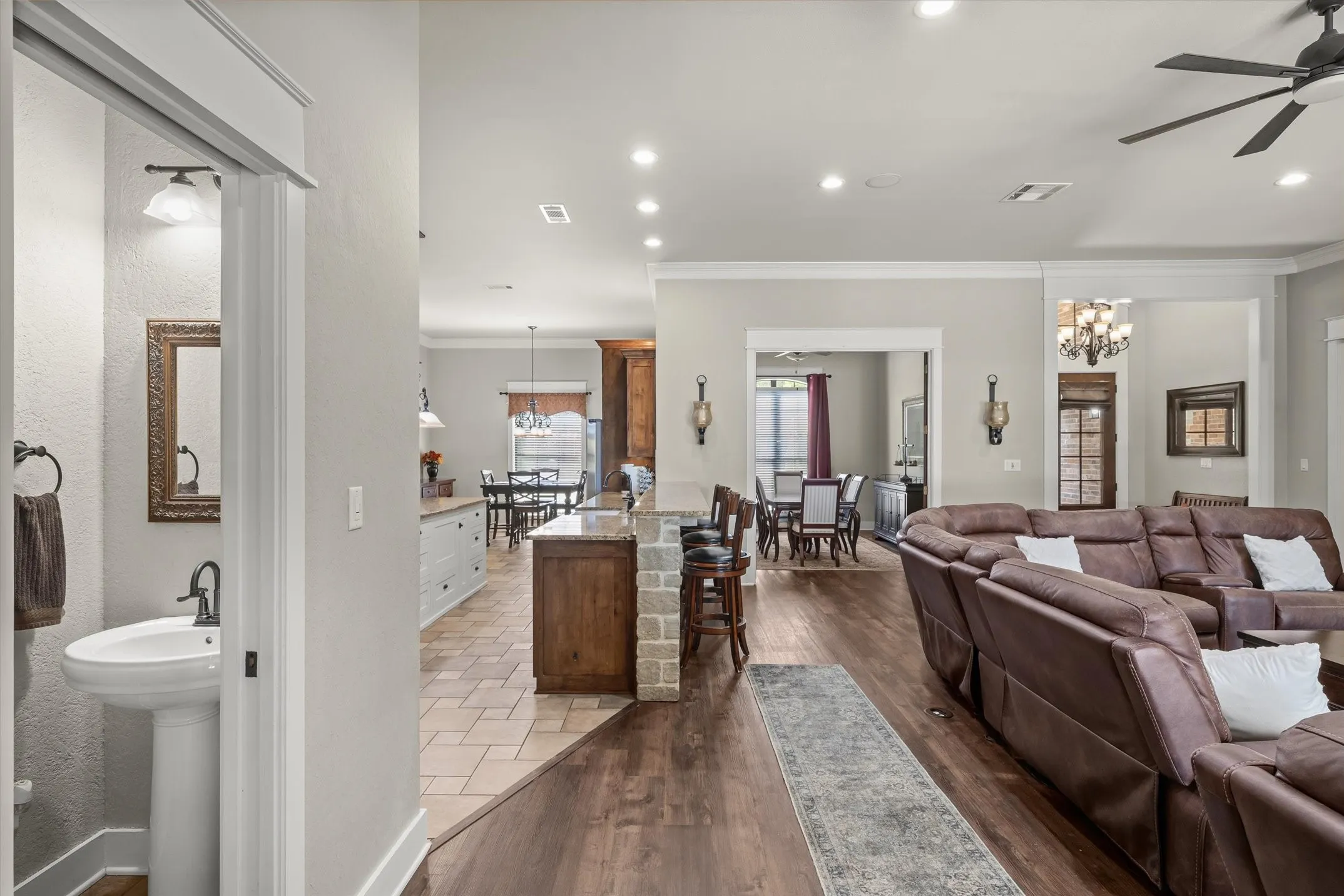 Single Family Residence For Sale in Smith County , 13630 Karah Lane, Lindale, Texas 75771, 4 Bedroom, 3 Bathroom, 2 Garage spaces, 2,782 Sqft, built in 2006, mls#21386093, Real Estate Agent in Lindale, Homes For Sale in Smith county, Homes For Sale in Lindale, Realtor in Lindale Texas, Real Estate Brokerage Independent Realty Texas, Luminita Cordes Realtor