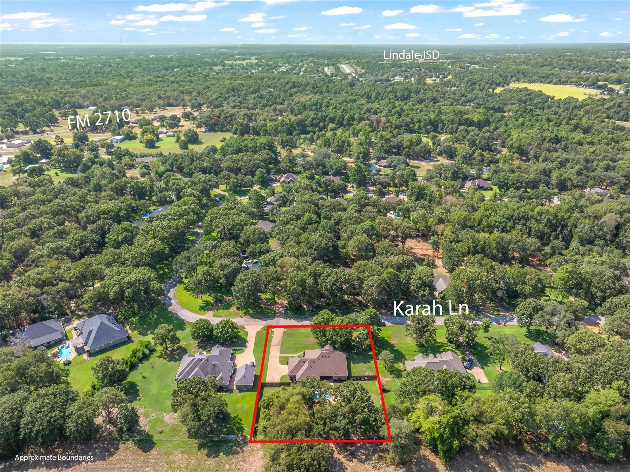 Single Family Residence For Sale in Smith County , 13630 Karah Lane, Lindale, Texas 75771, 4 Bedroom, 3 Bathroom, 2 Garage spaces, 2,782 Sqft, built in 2006, mls#21386093, Real Estate Agent in Lindale, Homes For Sale in Smith county, Homes For Sale in Lindale, Realtor in Lindale Texas, Real Estate Brokerage Independent Realty Texas, Luminita Cordes Realtor