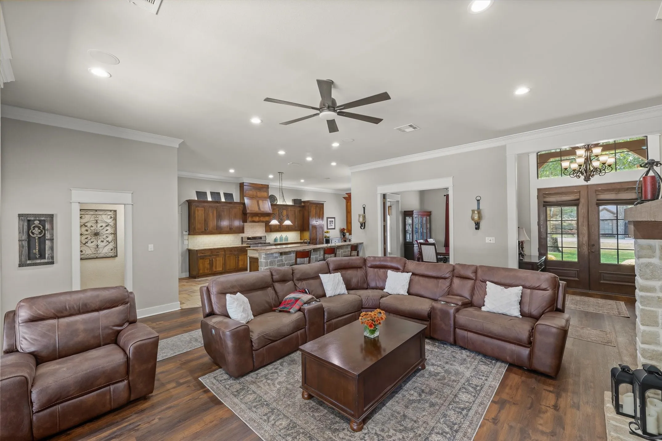 Single Family Residence For Sale in Smith County , 13630 Karah Lane, Lindale, Texas 75771, 4 Bedroom, 3 Bathroom, 2 Garage spaces, 2,782 Sqft, built in 2006, mls#21386093, Real Estate Agent in Lindale, Homes For Sale in Smith county, Homes For Sale in Lindale, Realtor in Lindale Texas, Real Estate Brokerage Independent Realty Texas, Luminita Cordes Realtor