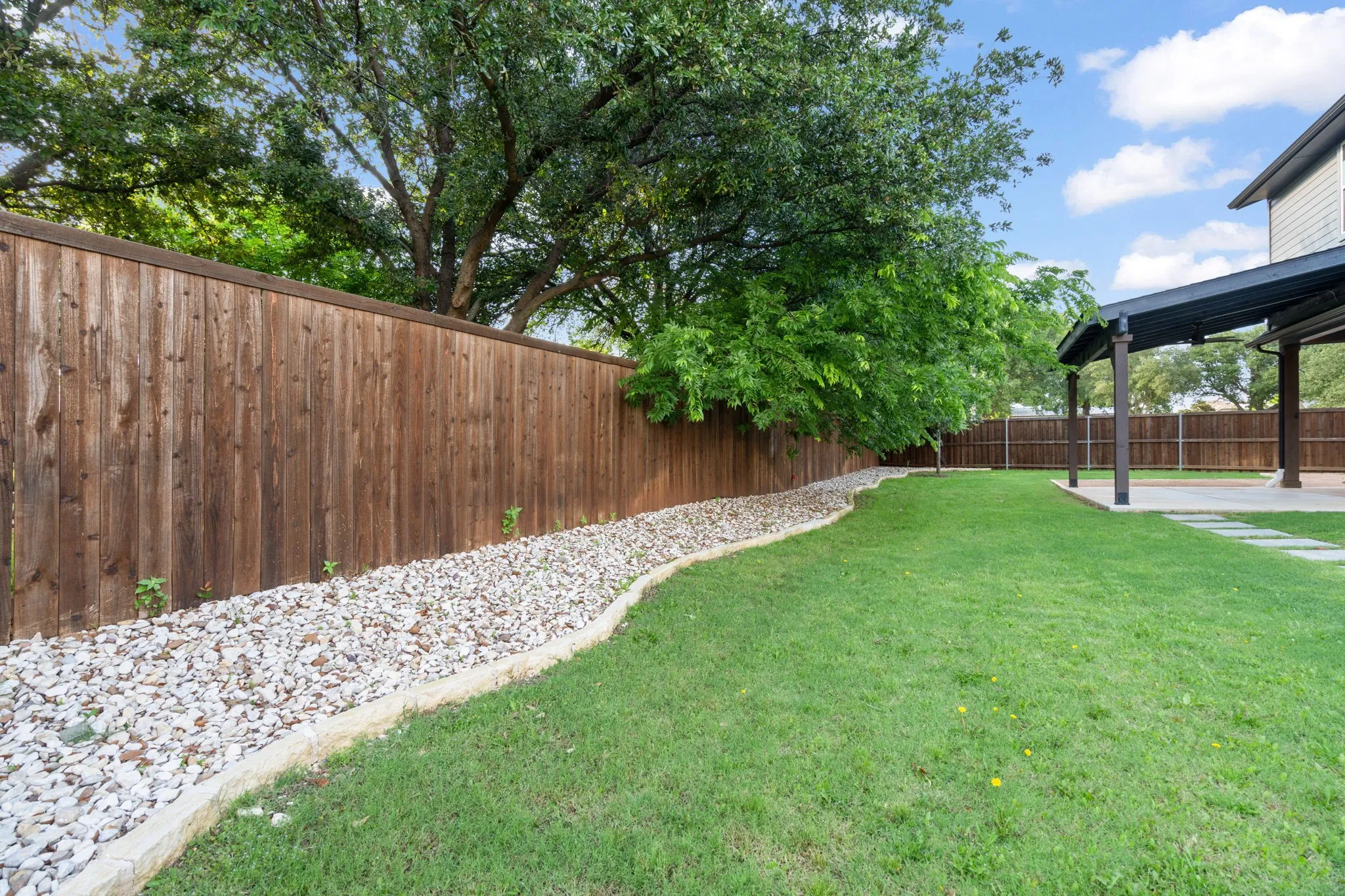Single Family Residence For Sale in Tarrant County , 7129 Feather Crest Lane, North Richland Hills, Texas 76182, 4 Bedroom, 4 Bathroom, 3 Garage spaces, 2,639 Sqft, built in 2022, mls#21386000, Real Estate Agent in North Richland Hills, Homes For Sale in Tarrant county, Homes For Sale in North Richland Hills, Realtor in North Richland Hills Texas, Real Estate Brokerage Independent Realty Texas, Luminita Cordes Realtor
