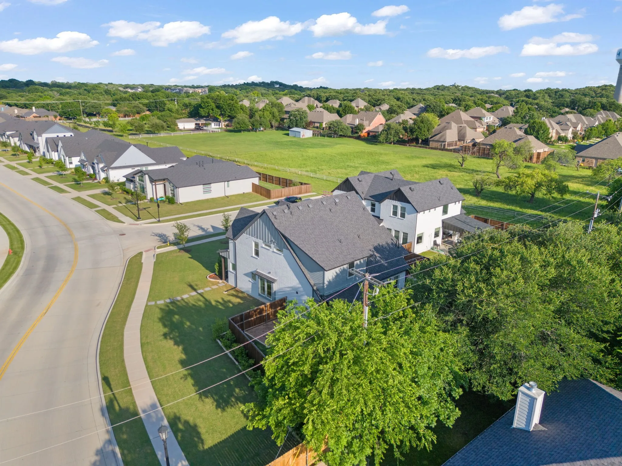 Single Family Residence For Sale in Tarrant County , 7129 Feather Crest Lane, North Richland Hills, Texas 76182, 4 Bedroom, 4 Bathroom, 3 Garage spaces, 2,639 Sqft, built in 2022, mls#21386000, Real Estate Agent in North Richland Hills, Homes For Sale in Tarrant county, Homes For Sale in North Richland Hills, Realtor in North Richland Hills Texas, Real Estate Brokerage Independent Realty Texas, Luminita Cordes Realtor