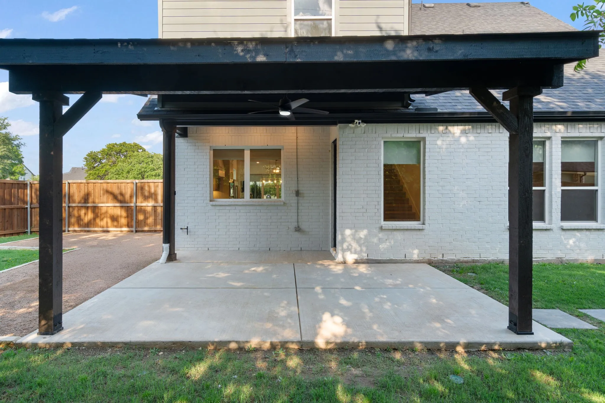 Single Family Residence For Sale in Tarrant County , 7129 Feather Crest Lane, North Richland Hills, Texas 76182, 4 Bedroom, 4 Bathroom, 3 Garage spaces, 2,639 Sqft, built in 2022, mls#21386000, Real Estate Agent in North Richland Hills, Homes For Sale in Tarrant county, Homes For Sale in North Richland Hills, Realtor in North Richland Hills Texas, Real Estate Brokerage Independent Realty Texas, Luminita Cordes Realtor