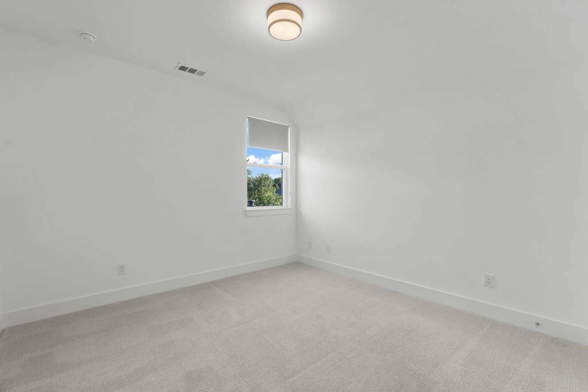 Single Family Residence For Sale in Tarrant County , 7129 Feather Crest Lane, North Richland Hills, Texas 76182, 4 Bedroom, 4 Bathroom, 3 Garage spaces, 2,639 Sqft, built in 2022, mls#21386000, Real Estate Agent in North Richland Hills, Homes For Sale in Tarrant county, Homes For Sale in North Richland Hills, Realtor in North Richland Hills Texas, Real Estate Brokerage Independent Realty Texas, Luminita Cordes Realtor