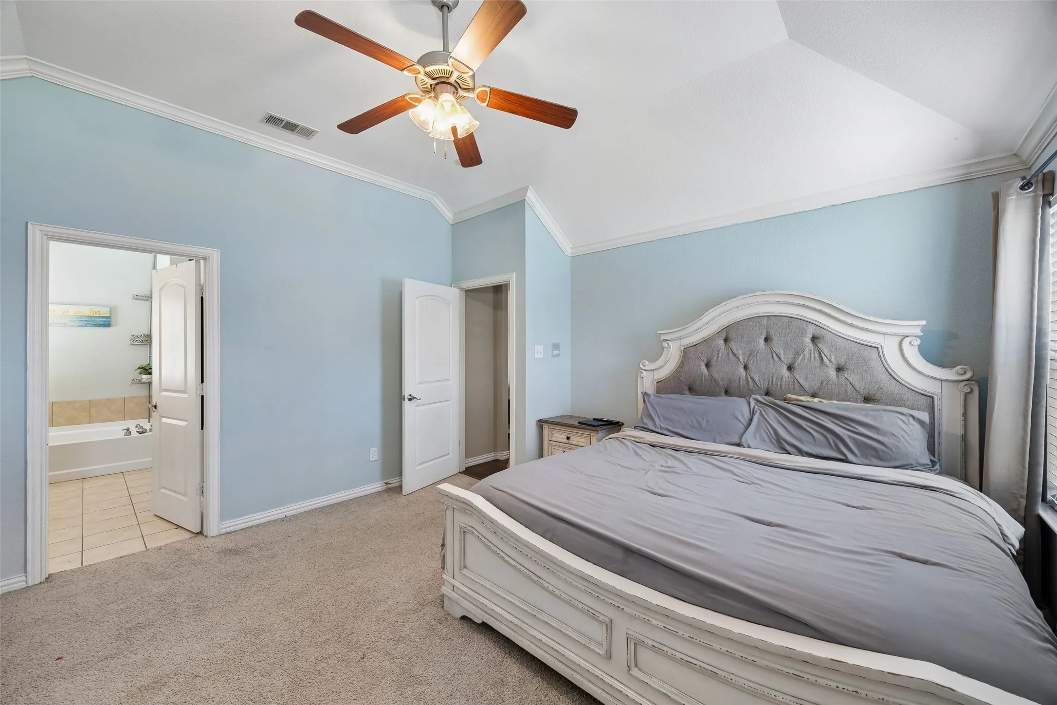 Single Family Residence For Sale in Kaufman County , 2017 Stonewood Court, Heartland, Texas 75126, 3 Bedroom, 3 Bathroom, 2 Garage spaces, 2,506 Sqft, built in 2008, mls#21382869, Real Estate Agent in Heartland, Homes For Sale in Kaufman county, Homes For Sale in Heartland, Realtor in Heartland Texas, Real Estate Brokerage Independent Realty Texas, Luminita Cordes Realtor