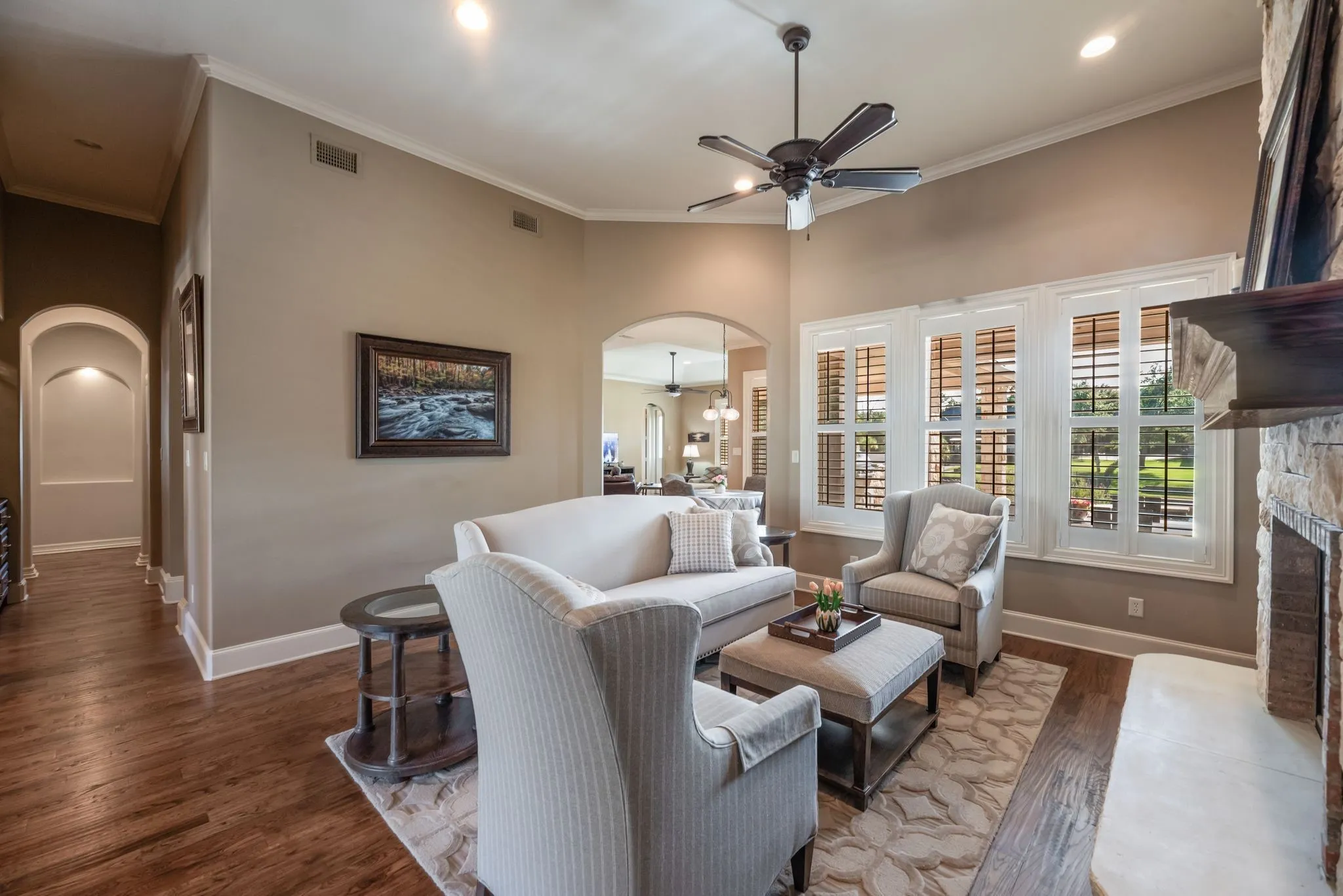 Single Family Residence For Sale in Navarro County , 560 Clubhouse Drive, Corsicana, Texas 75109, 4 Bedroom, 4 Bathroom, 3 Garage spaces, 3,404 Sqft, built in 2014, mls#21378542, Real Estate Agent in Corsicana, Homes For Sale in Navarro county, Homes For Sale in Corsicana, Realtor in Corsicana Texas, Real Estate Brokerage Independent Realty Texas, Luminita Cordes Realtor