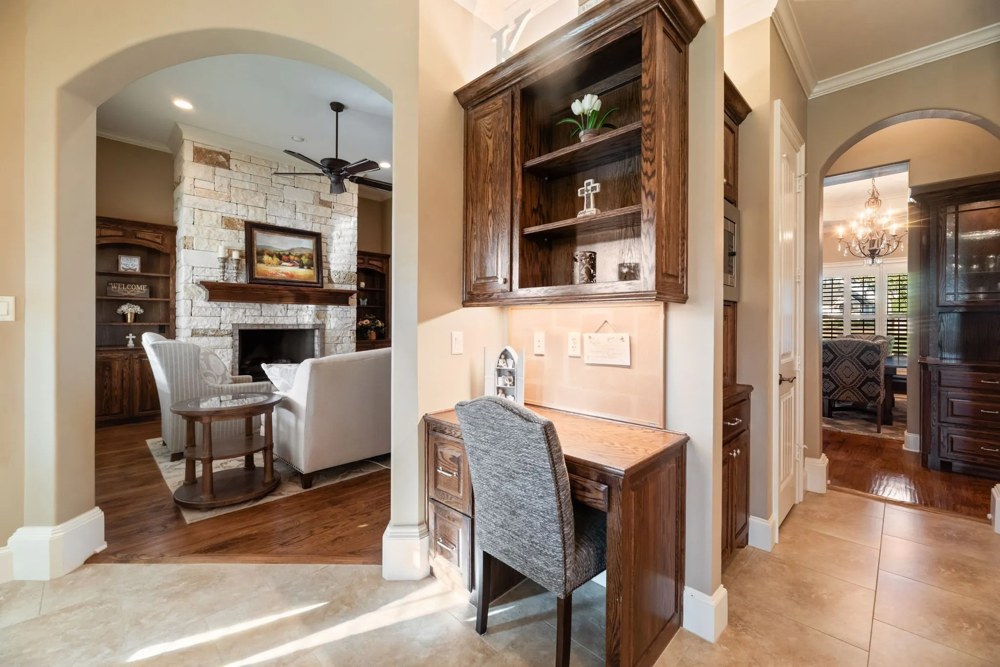 Single Family Residence For Sale in Navarro County , 560 Clubhouse Drive, Corsicana, Texas 75109, 4 Bedroom, 4 Bathroom, 3 Garage spaces, 3,404 Sqft, built in 2014, mls#21378542, Real Estate Agent in Corsicana, Homes For Sale in Navarro county, Homes For Sale in Corsicana, Realtor in Corsicana Texas, Real Estate Brokerage Independent Realty Texas, Luminita Cordes Realtor