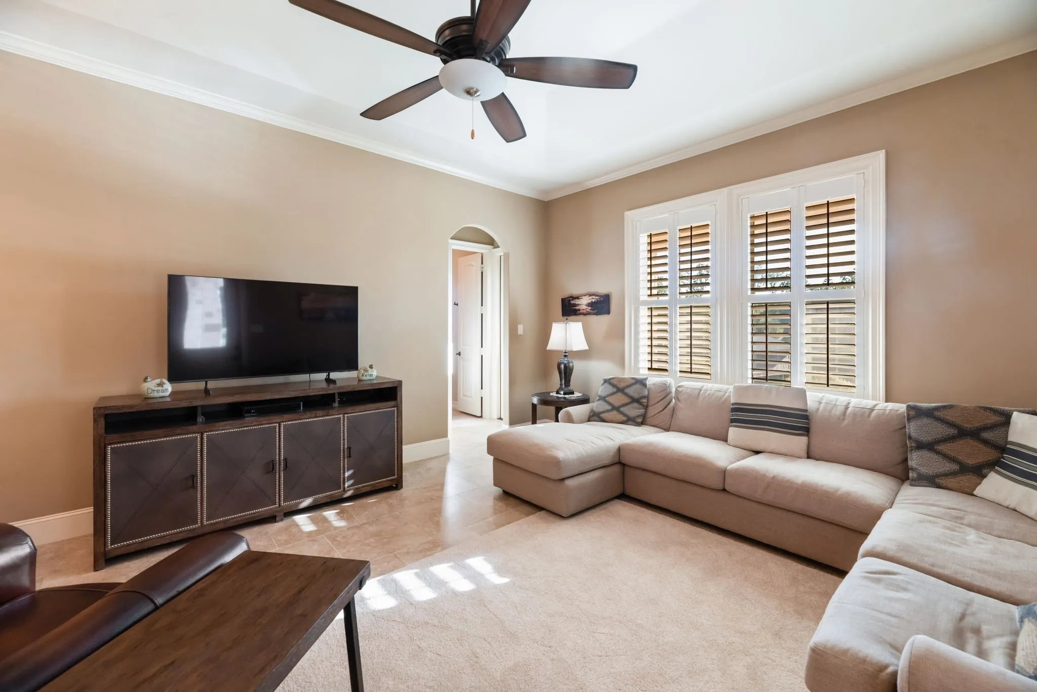 Single Family Residence For Sale in Navarro County , 560 Clubhouse Drive, Corsicana, Texas 75109, 4 Bedroom, 4 Bathroom, 3 Garage spaces, 3,404 Sqft, built in 2014, mls#21378542, Real Estate Agent in Corsicana, Homes For Sale in Navarro county, Homes For Sale in Corsicana, Realtor in Corsicana Texas, Real Estate Brokerage Independent Realty Texas, Luminita Cordes Realtor