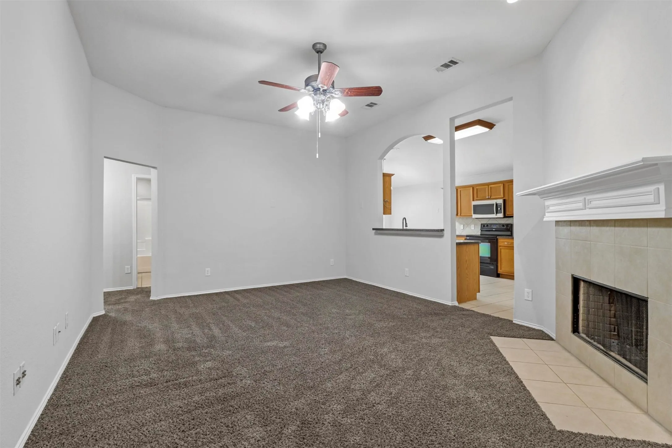 Single Family Residence For Rent in Collin County , 1201 Caroline Drive, Princeton, Texas 75407, 4 Bedroom, 2 Bathroom, 2 Garage spaces, 1,559 Sqft, built in 2006, mls#21386114, Real Estate Agent in Princeton, Homes For Rent in Collin county, Homes For Rent in Princeton, Realtor in Princeton Texas, Real Estate Brokerage Independent Realty Texas, Luminita Cordes Realtor