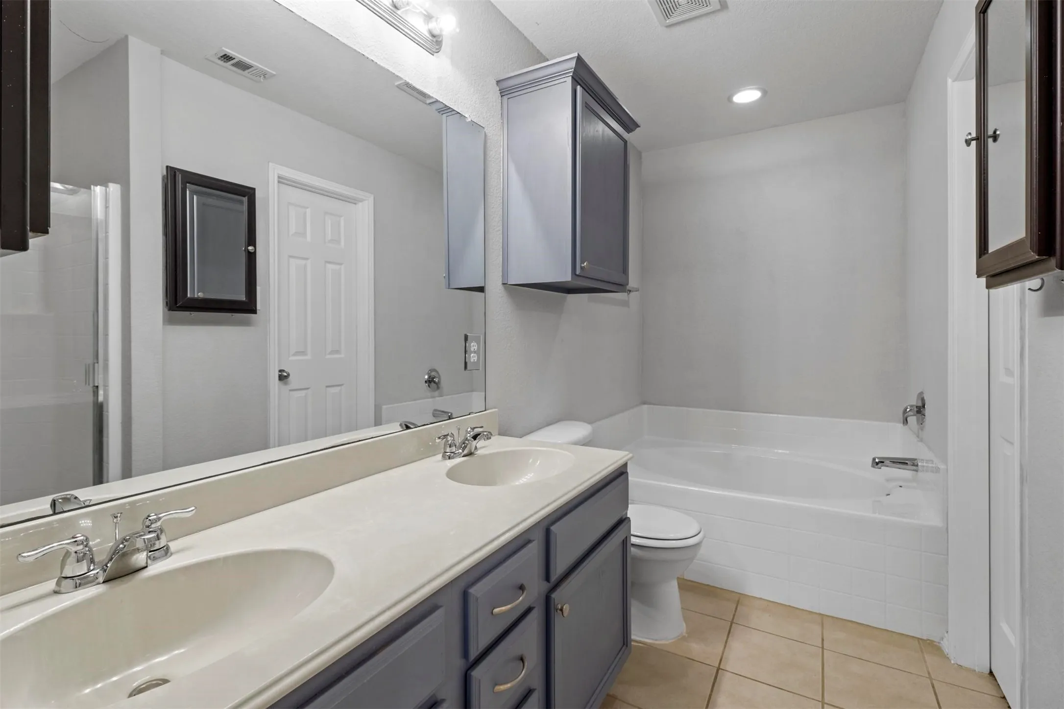 Single Family Residence For Rent in Collin County , 1201 Caroline Drive, Princeton, Texas 75407, 4 Bedroom, 2 Bathroom, 2 Garage spaces, 1,559 Sqft, built in 2006, mls#21386114, Real Estate Agent in Princeton, Homes For Rent in Collin county, Homes For Rent in Princeton, Realtor in Princeton Texas, Real Estate Brokerage Independent Realty Texas, Luminita Cordes Realtor