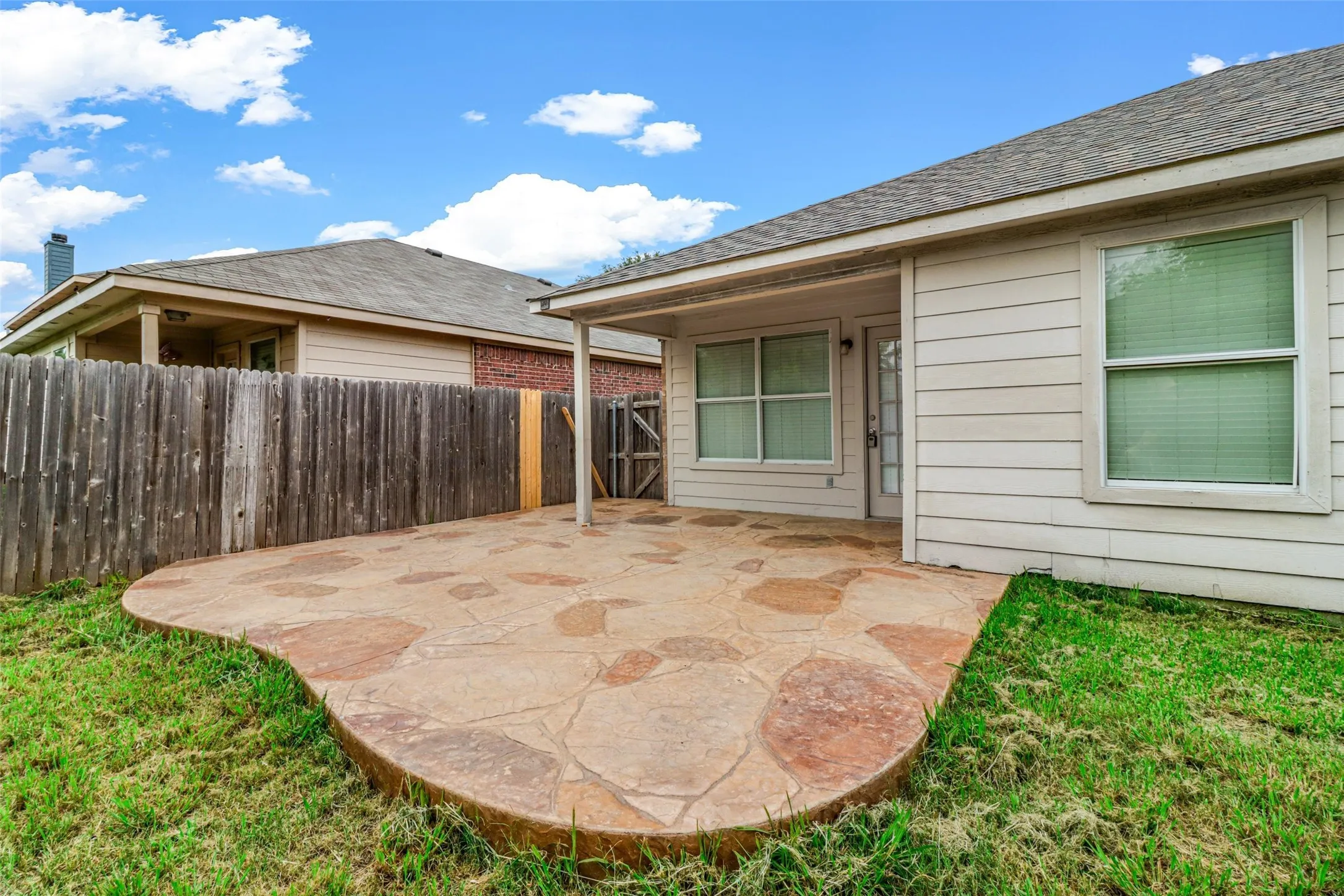 Single Family Residence For Rent in Collin County , 1201 Caroline Drive, Princeton, Texas 75407, 4 Bedroom, 2 Bathroom, 2 Garage spaces, 1,559 Sqft, built in 2006, mls#21386114, Real Estate Agent in Princeton, Homes For Rent in Collin county, Homes For Rent in Princeton, Realtor in Princeton Texas, Real Estate Brokerage Independent Realty Texas, Luminita Cordes Realtor