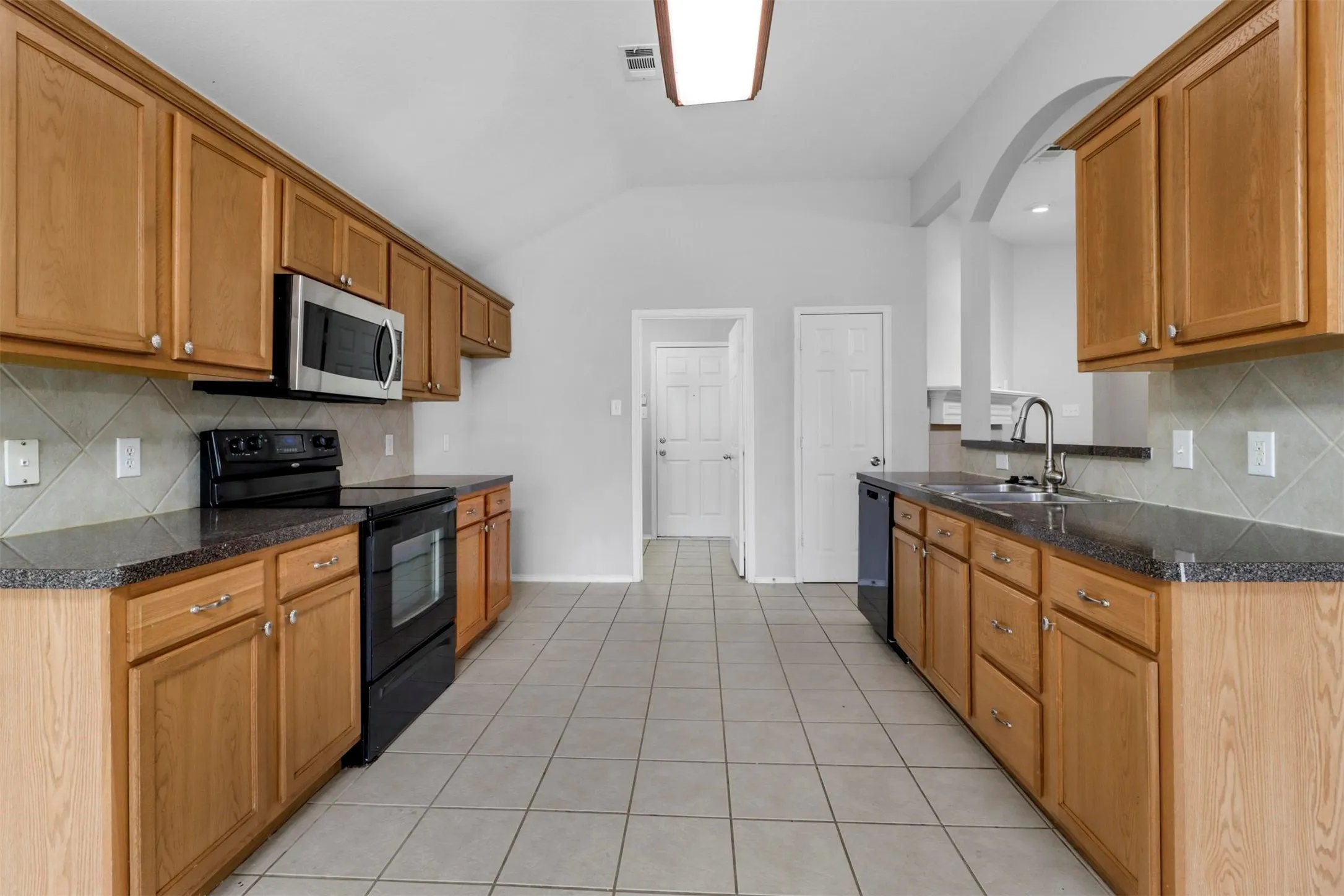 Single Family Residence For Rent in Collin County , 1201 Caroline Drive, Princeton, Texas 75407, 4 Bedroom, 2 Bathroom, 2 Garage spaces, 1,559 Sqft, built in 2006, mls#21386114, Real Estate Agent in Princeton, Homes For Rent in Collin county, Homes For Rent in Princeton, Realtor in Princeton Texas, Real Estate Brokerage Independent Realty Texas, Luminita Cordes Realtor