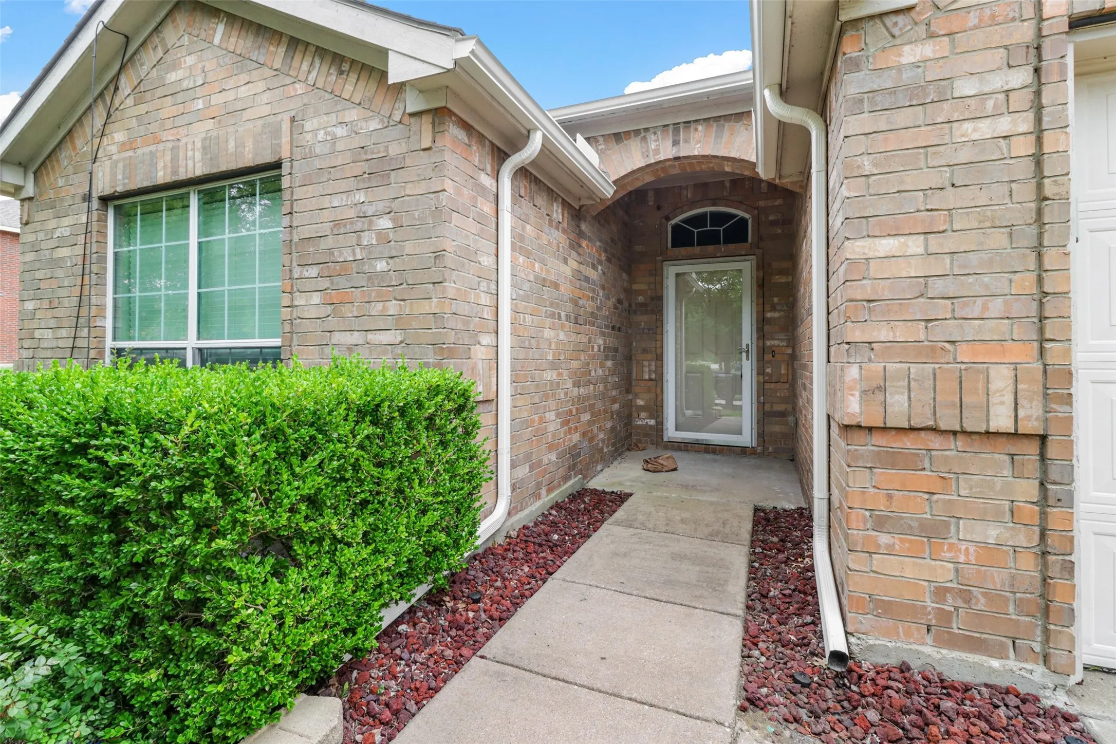 Single Family Residence For Rent in Collin County , 1201 Caroline Drive, Princeton, Texas 75407, 4 Bedroom, 2 Bathroom, 2 Garage spaces, 1,559 Sqft, built in 2006, mls#21386114, Real Estate Agent in Princeton, Homes For Rent in Collin county, Homes For Rent in Princeton, Realtor in Princeton Texas, Real Estate Brokerage Independent Realty Texas, Luminita Cordes Realtor