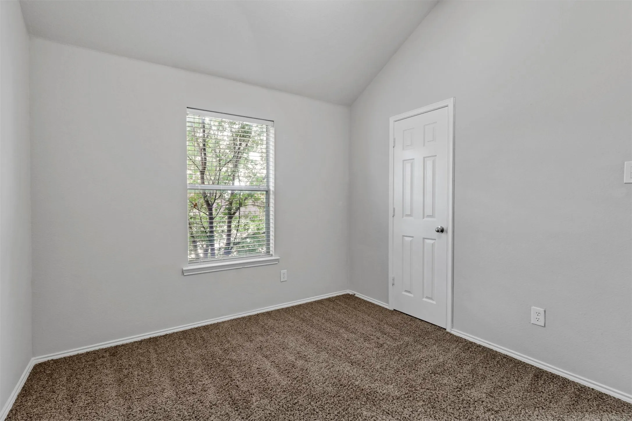 Single Family Residence For Rent in Collin County , 1201 Caroline Drive, Princeton, Texas 75407, 4 Bedroom, 2 Bathroom, 2 Garage spaces, 1,559 Sqft, built in 2006, mls#21386114, Real Estate Agent in Princeton, Homes For Rent in Collin county, Homes For Rent in Princeton, Realtor in Princeton Texas, Real Estate Brokerage Independent Realty Texas, Luminita Cordes Realtor