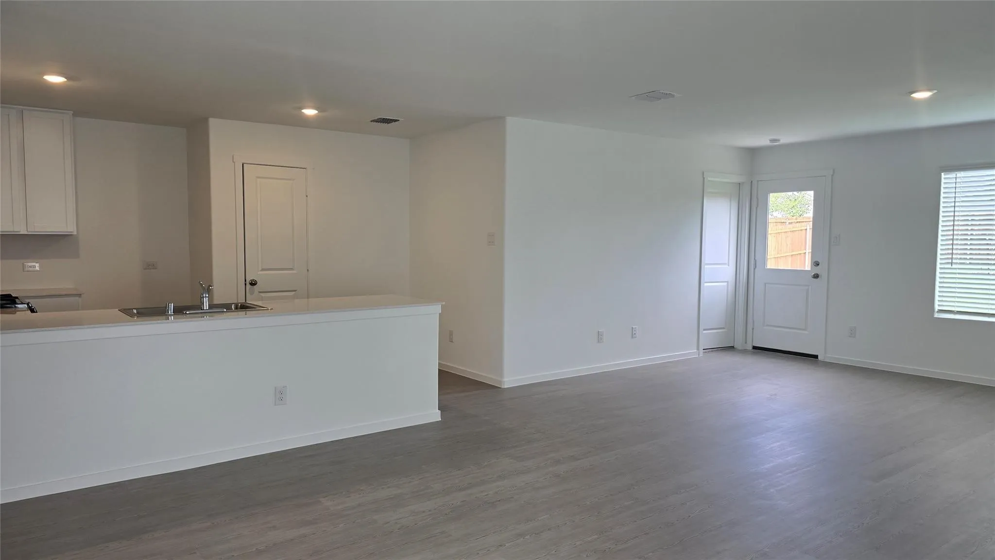 Single Family Residence For Rent in Collin County , 7916 Rutherford Lane, Mc Kinney, Texas 75071, 4 Bedroom, 2 Bathroom, 2 Garage spaces, 2,048 Sqft, built in 2024, mls#21386070, Real Estate Agent in Mc Kinney, Homes For Rent in Collin county, Homes For Rent in Mc Kinney, Realtor in Mc Kinney Texas, Real Estate Brokerage Independent Realty Texas, Luminita Cordes Realtor