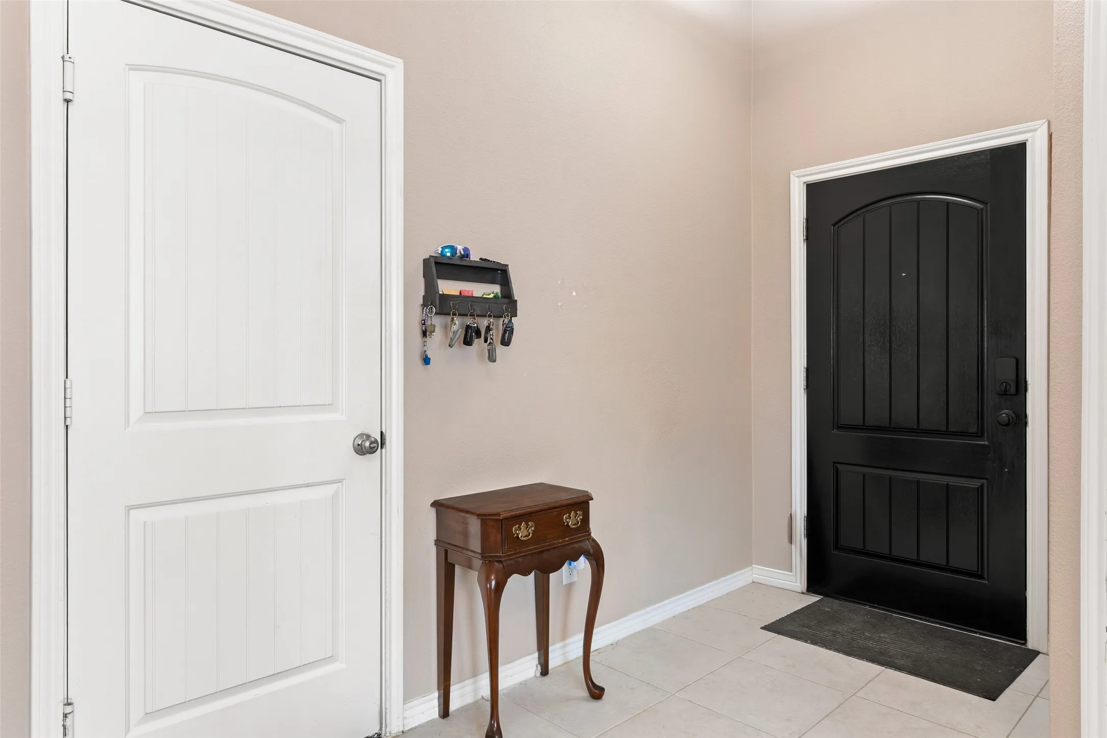 Single Family Residence For Rent in Kaufman County , 127 Chaco Drive, Forney, Texas 75126, 3 Bedroom, 2 Bathroom, 3 Garage spaces, 1,860 Sqft, built in 2017, mls#21386125, Real Estate Agent in Forney, Homes For Rent in Kaufman county, Homes For Rent in Forney, Realtor in Forney Texas, Real Estate Brokerage Independent Realty Texas, Luminita Cordes Realtor