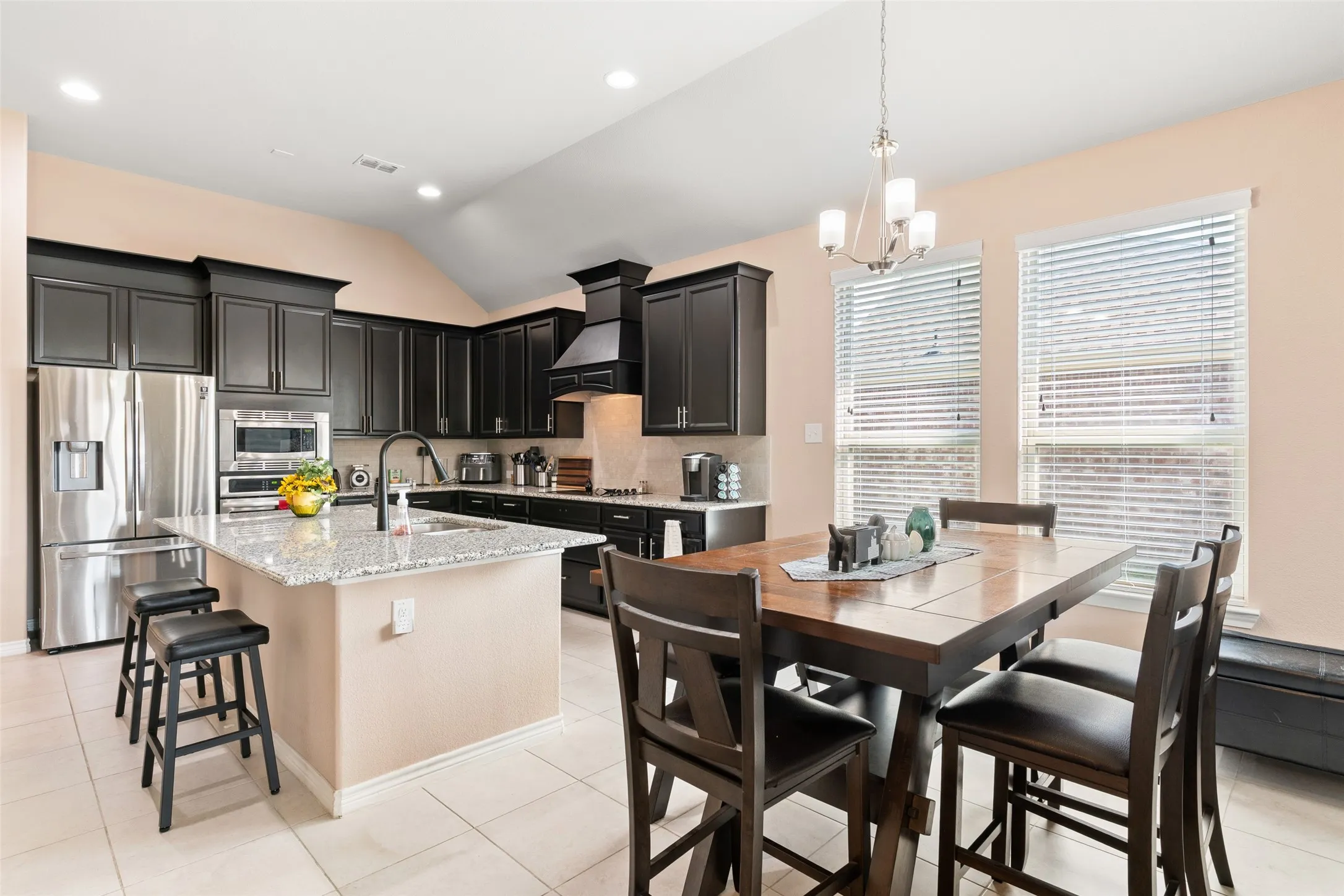 Single Family Residence For Rent in Kaufman County , 127 Chaco Drive, Forney, Texas 75126, 3 Bedroom, 2 Bathroom, 3 Garage spaces, 1,860 Sqft, built in 2017, mls#21386125, Real Estate Agent in Forney, Homes For Rent in Kaufman county, Homes For Rent in Forney, Realtor in Forney Texas, Real Estate Brokerage Independent Realty Texas, Luminita Cordes Realtor