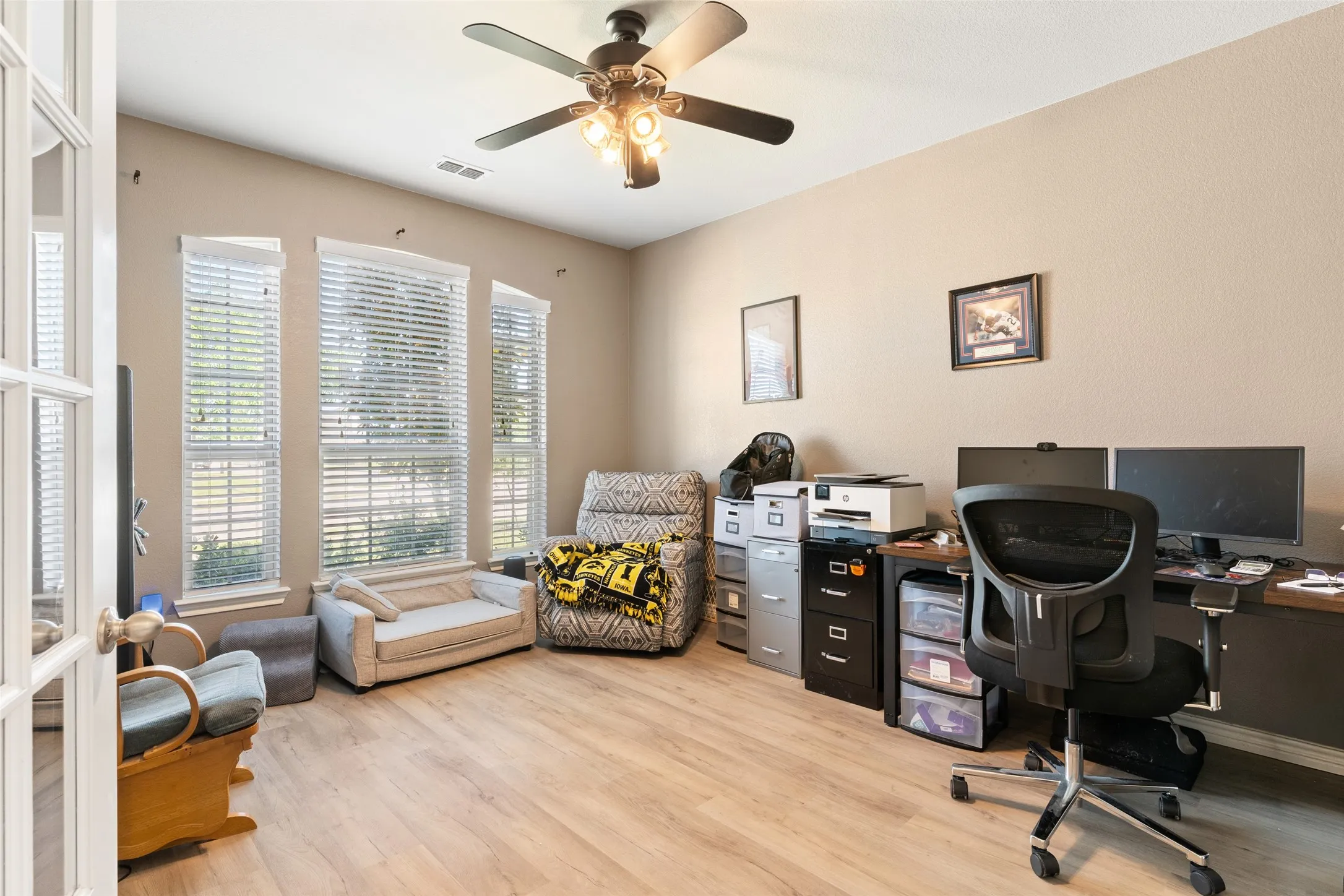 Single Family Residence For Rent in Kaufman County , 127 Chaco Drive, Forney, Texas 75126, 3 Bedroom, 2 Bathroom, 3 Garage spaces, 1,860 Sqft, built in 2017, mls#21386125, Real Estate Agent in Forney, Homes For Rent in Kaufman county, Homes For Rent in Forney, Realtor in Forney Texas, Real Estate Brokerage Independent Realty Texas, Luminita Cordes Realtor