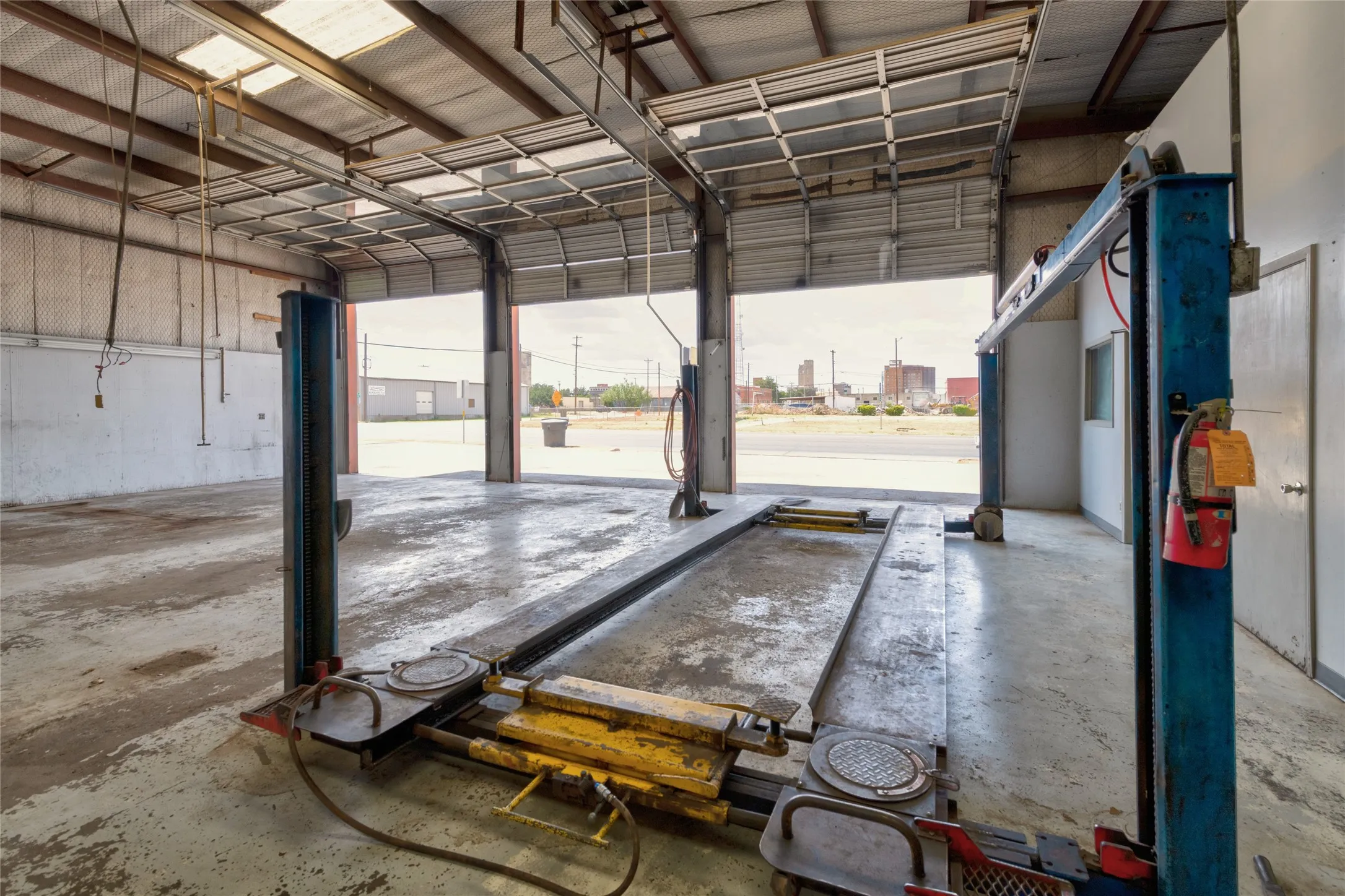 Business For Sale in Taylor County , 409 N Treadaway Boulevard, Abilene, Texas 79601, 0, 0, Garage spaces, 0 Sqft, built in 1981, mls#21385137, Real Estate Agent in Abilene, Homes For Sale in Taylor county, Homes For Sale in Abilene, Realtor in Abilene Texas, Real Estate Brokerage Independent Realty Texas, Luminita Cordes Realtor