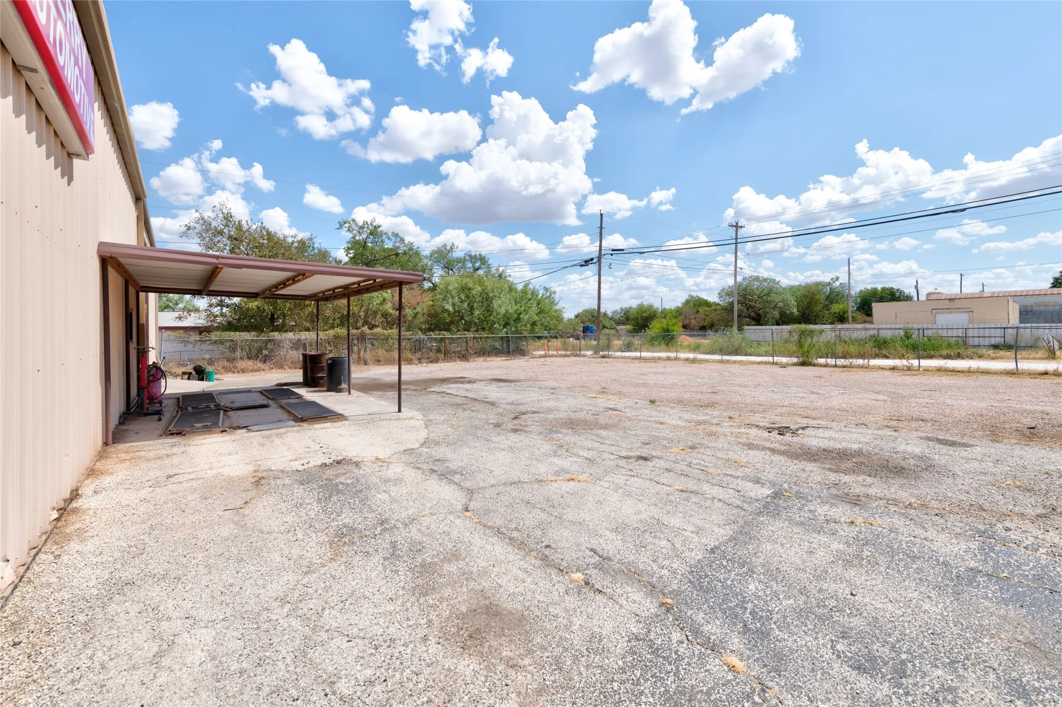 Business For Sale in Taylor County , 409 N Treadaway Boulevard, Abilene, Texas 79601, 0, 0, Garage spaces, 0 Sqft, built in 1981, mls#21385137, Real Estate Agent in Abilene, Homes For Sale in Taylor county, Homes For Sale in Abilene, Realtor in Abilene Texas, Real Estate Brokerage Independent Realty Texas, Luminita Cordes Realtor