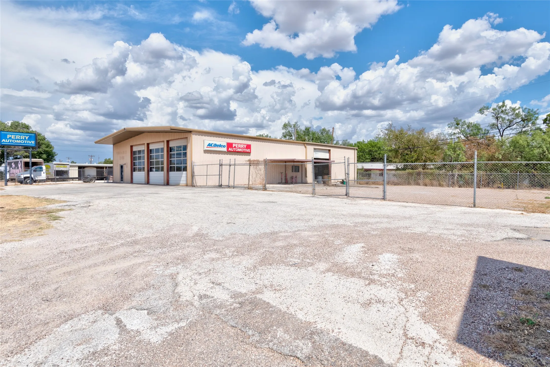 Business For Sale in Taylor County , 409 N Treadaway Boulevard, Abilene, Texas 79601, 0, 0, Garage spaces, 0 Sqft, built in 1981, mls#21385137, Real Estate Agent in Abilene, Homes For Sale in Taylor county, Homes For Sale in Abilene, Realtor in Abilene Texas, Real Estate Brokerage Independent Realty Texas, Luminita Cordes Realtor