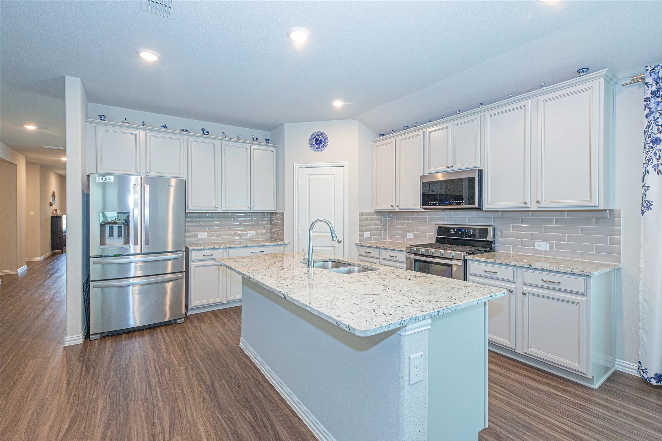 Single Family Residence For Sale in Collin County , 612 Fawn Valley Drive, Princeton, Texas 75407, 4 Bedroom, 3 Bathroom, 2 Garage spaces, 2,270 Sqft, built in 2020, mls#21385713, Real Estate Agent in Princeton, Homes For Sale in Collin county, Homes For Sale in Princeton, Realtor in Princeton Texas, Real Estate Brokerage Independent Realty Texas, Luminita Cordes Realtor