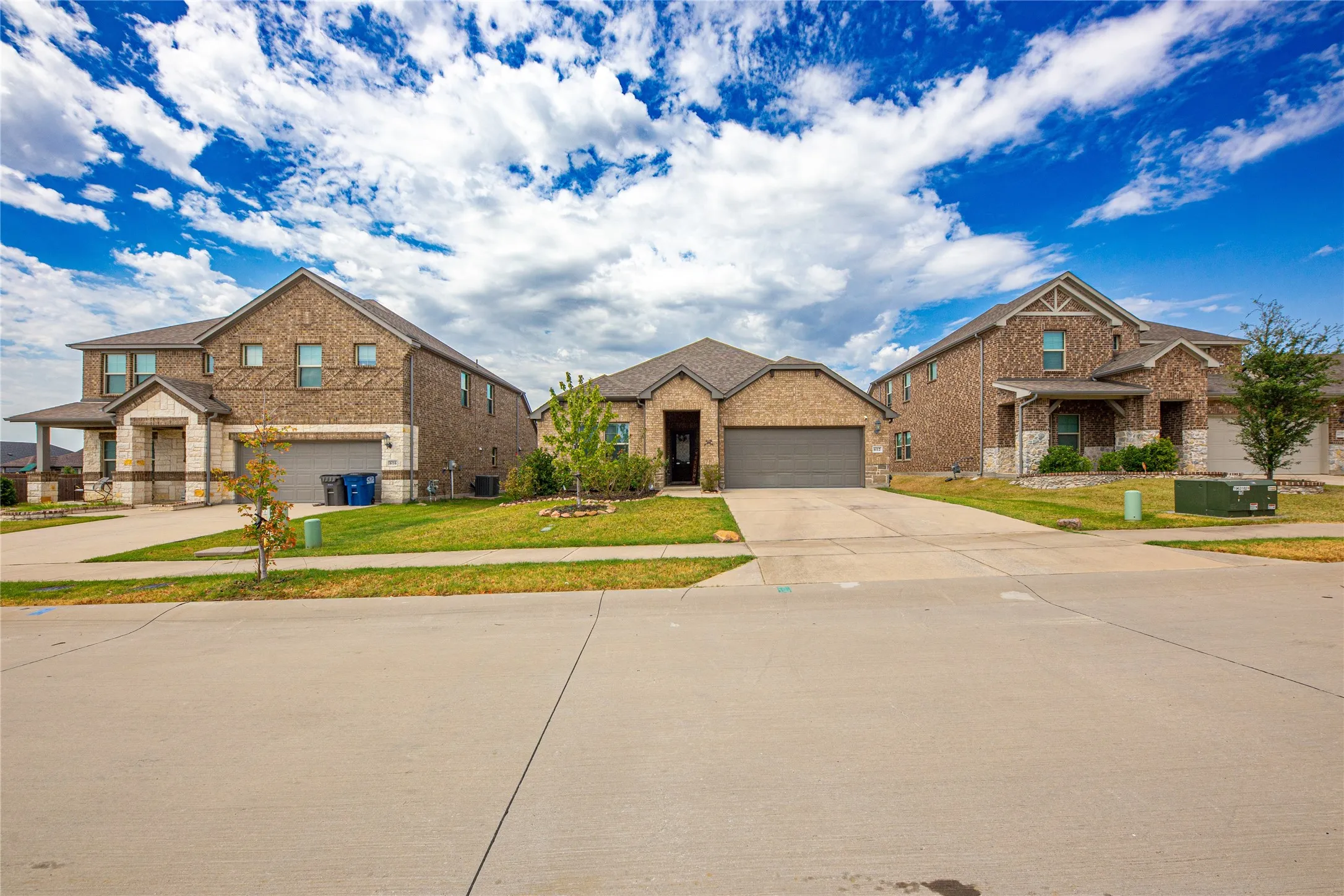 Single Family Residence For Sale in Collin County , 612 Fawn Valley Drive, Princeton, Texas 75407, 4 Bedroom, 3 Bathroom, 2 Garage spaces, 2,270 Sqft, built in 2020, mls#21385713, Real Estate Agent in Princeton, Homes For Sale in Collin county, Homes For Sale in Princeton, Realtor in Princeton Texas, Real Estate Brokerage Independent Realty Texas, Luminita Cordes Realtor