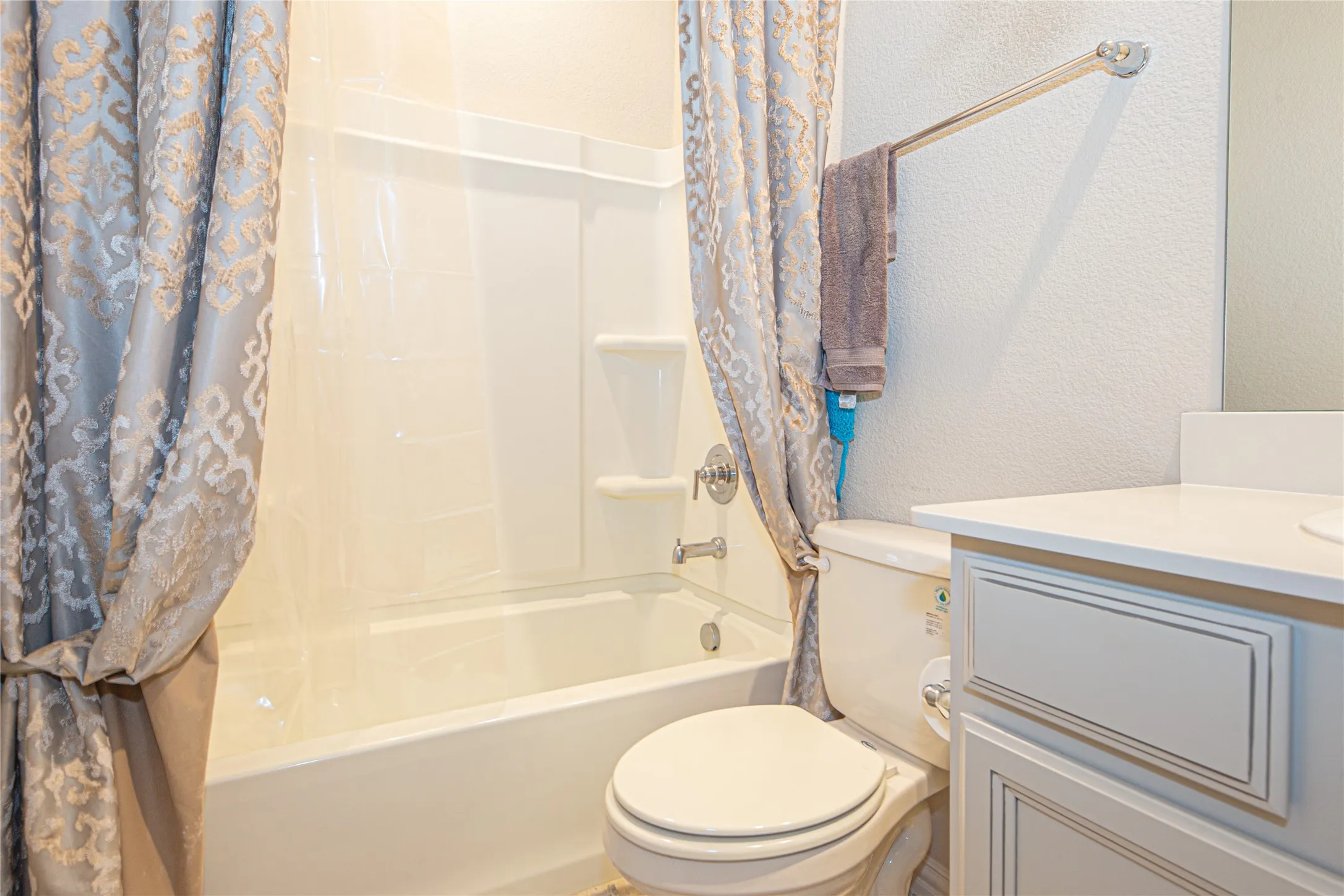 Single Family Residence For Sale in Collin County , 612 Fawn Valley Drive, Princeton, Texas 75407, 4 Bedroom, 3 Bathroom, 2 Garage spaces, 2,270 Sqft, built in 2020, mls#21385713, Real Estate Agent in Princeton, Homes For Sale in Collin county, Homes For Sale in Princeton, Realtor in Princeton Texas, Real Estate Brokerage Independent Realty Texas, Luminita Cordes Realtor