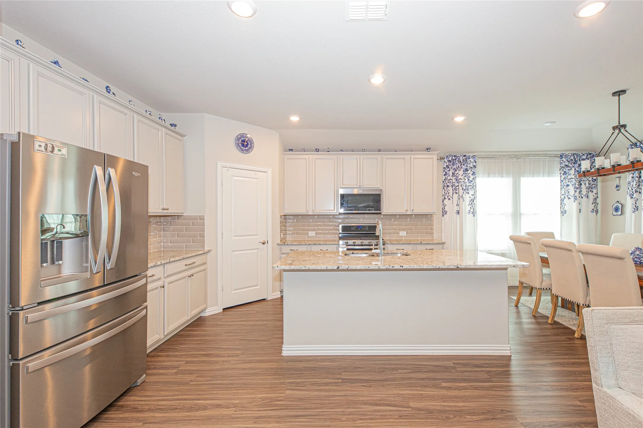 Single Family Residence For Sale in Collin County , 612 Fawn Valley Drive, Princeton, Texas 75407, 4 Bedroom, 3 Bathroom, 2 Garage spaces, 2,270 Sqft, built in 2020, mls#21385713, Real Estate Agent in Princeton, Homes For Sale in Collin county, Homes For Sale in Princeton, Realtor in Princeton Texas, Real Estate Brokerage Independent Realty Texas, Luminita Cordes Realtor