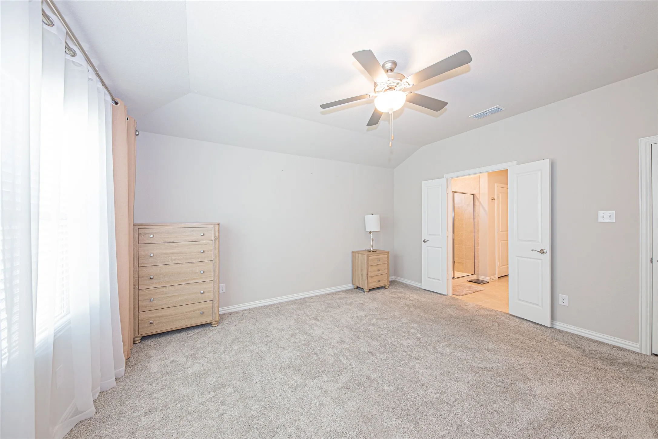 Single Family Residence For Sale in Collin County , 612 Fawn Valley Drive, Princeton, Texas 75407, 4 Bedroom, 3 Bathroom, 2 Garage spaces, 2,270 Sqft, built in 2020, mls#21385713, Real Estate Agent in Princeton, Homes For Sale in Collin county, Homes For Sale in Princeton, Realtor in Princeton Texas, Real Estate Brokerage Independent Realty Texas, Luminita Cordes Realtor