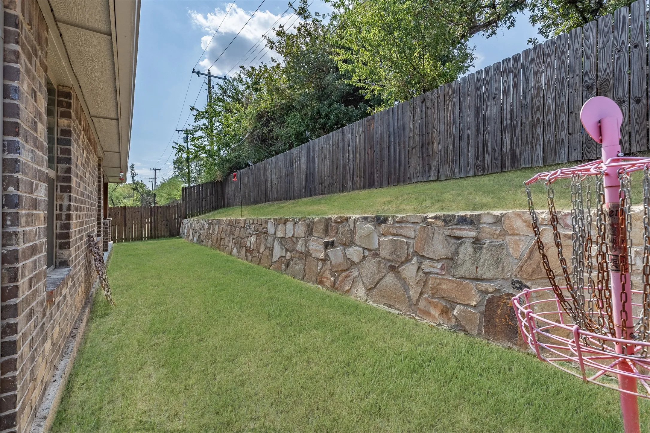Single Family Residence For Sale in Grayson County , 3919 Rose Hill Court, Denison, Texas 75020, 3 Bedroom, 2 Bathroom, 2 Garage spaces, 1,822 Sqft, built in 2023, mls#21382369, Real Estate Agent in Denison, Homes For Sale in Grayson county, Homes For Sale in Denison, Realtor in Denison Texas, Real Estate Brokerage Independent Realty Texas, Luminita Cordes Realtor