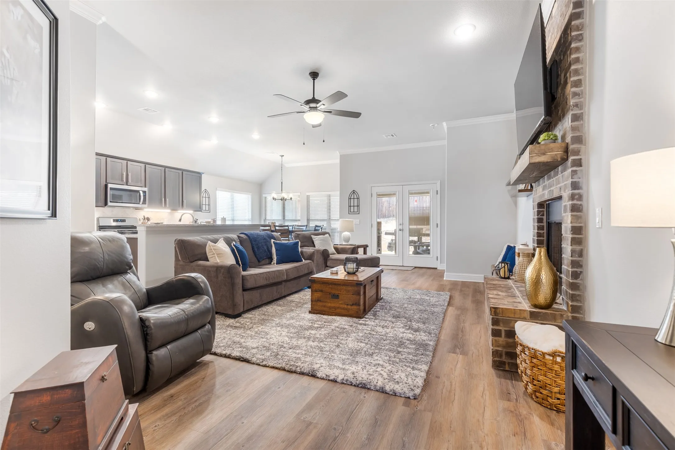 Single Family Residence For Sale in Grayson County , 3919 Rose Hill Court, Denison, Texas 75020, 3 Bedroom, 2 Bathroom, 2 Garage spaces, 1,822 Sqft, built in 2023, mls#21382369, Real Estate Agent in Denison, Homes For Sale in Grayson county, Homes For Sale in Denison, Realtor in Denison Texas, Real Estate Brokerage Independent Realty Texas, Luminita Cordes Realtor