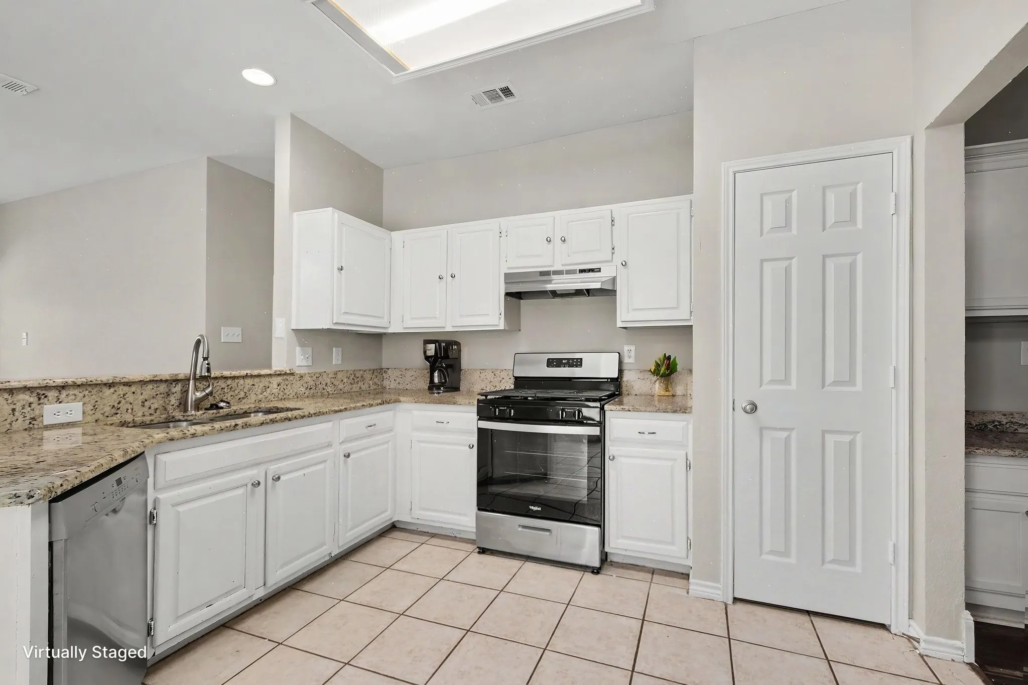 Single Family Residence For Sale in Collin County , 736 Fairlawn Street, Allen, Texas 75002, 3 Bedroom, 2 Bathroom, 2 Garage spaces, 1,978 Sqft, built in 1991, mls#21385911, Real Estate Agent in Allen, Homes For Sale in Collin county, Homes For Sale in Allen, Realtor in Allen Texas, Real Estate Brokerage Independent Realty Texas, Luminita Cordes Realtor