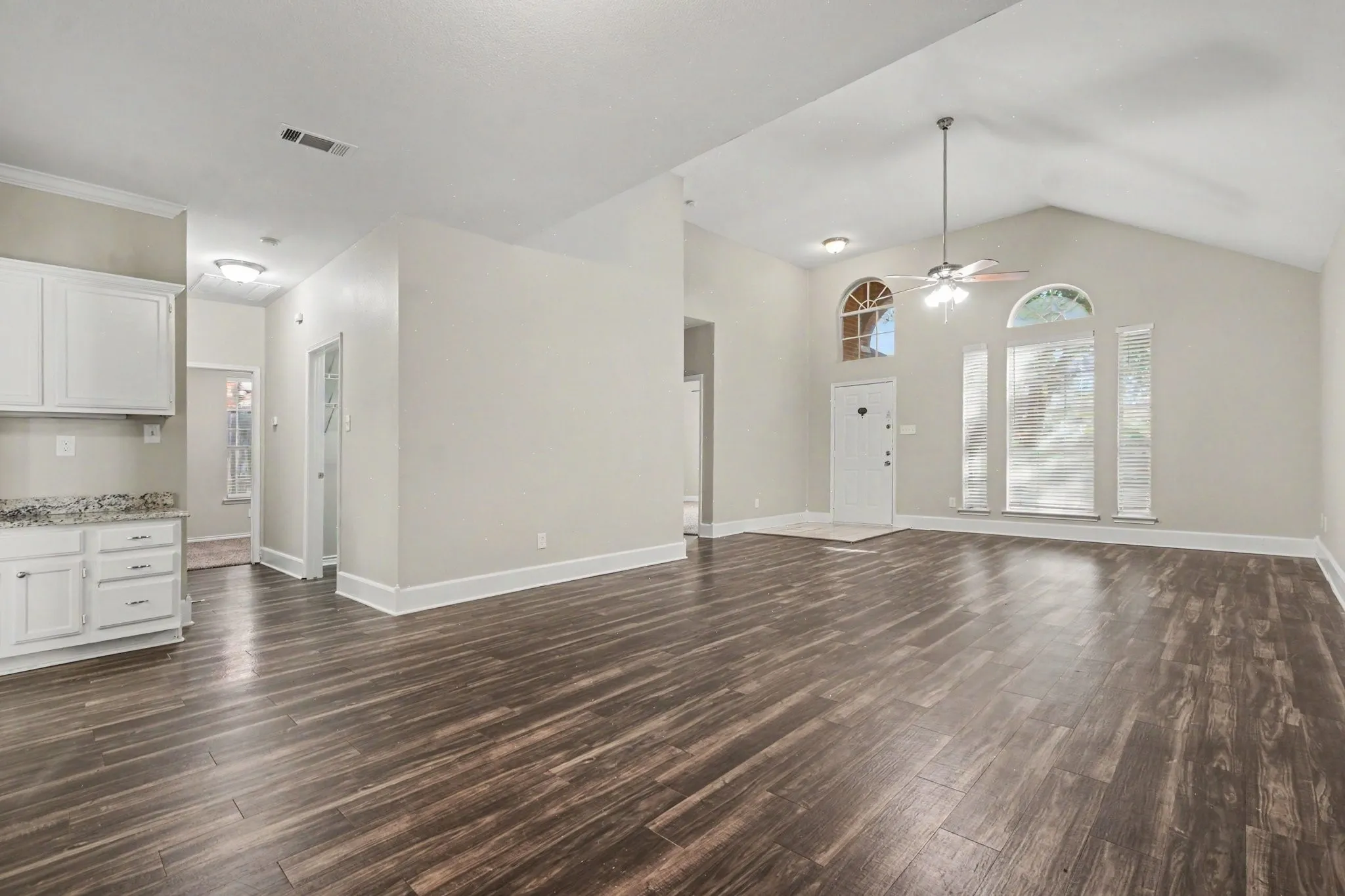 Single Family Residence For Sale in Collin County , 736 Fairlawn Street, Allen, Texas 75002, 3 Bedroom, 2 Bathroom, 2 Garage spaces, 1,978 Sqft, built in 1991, mls#21385911, Real Estate Agent in Allen, Homes For Sale in Collin county, Homes For Sale in Allen, Realtor in Allen Texas, Real Estate Brokerage Independent Realty Texas, Luminita Cordes Realtor
