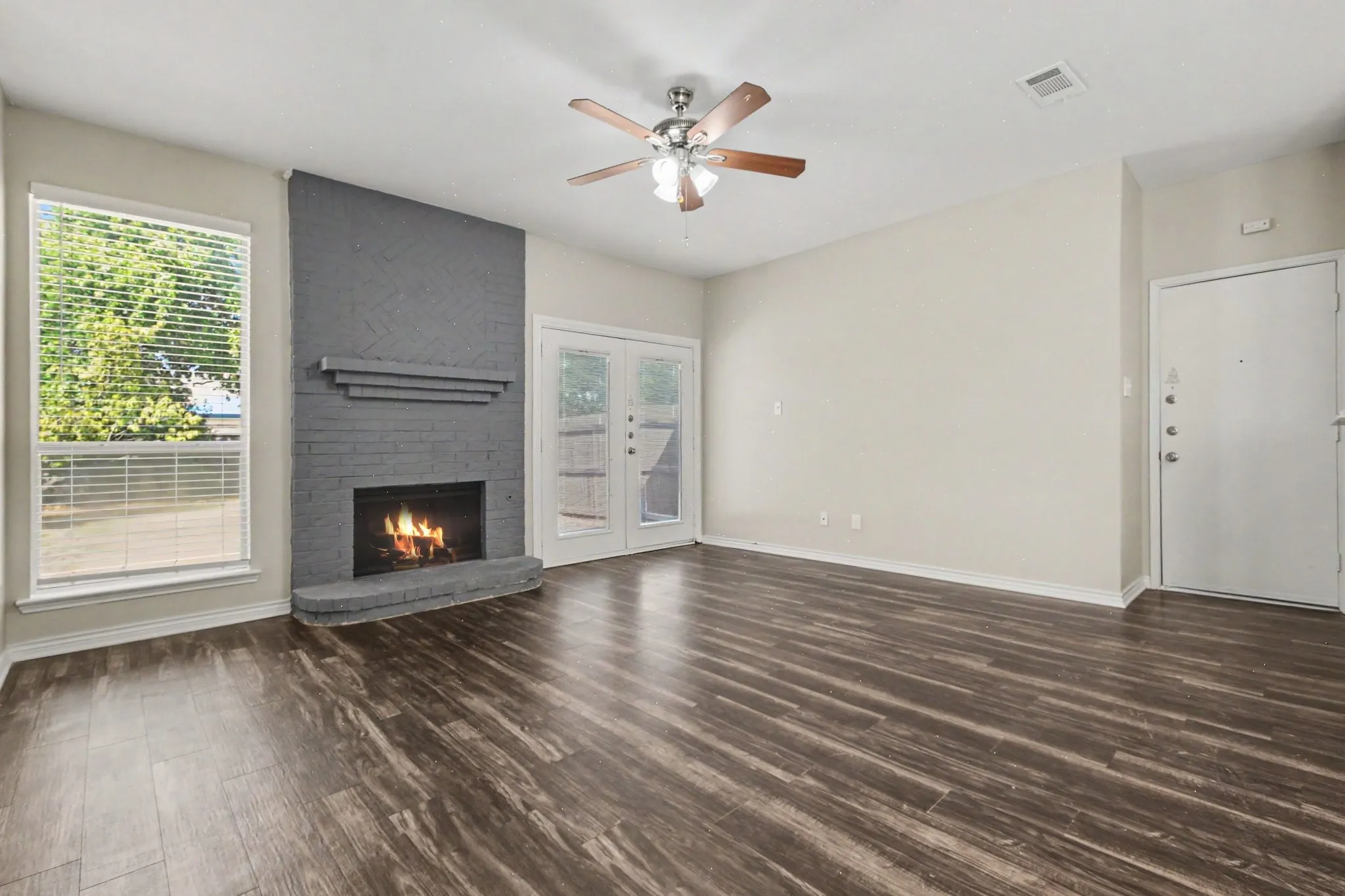 Single Family Residence For Sale in Collin County , 736 Fairlawn Street, Allen, Texas 75002, 3 Bedroom, 2 Bathroom, 2 Garage spaces, 1,978 Sqft, built in 1991, mls#21385911, Real Estate Agent in Allen, Homes For Sale in Collin county, Homes For Sale in Allen, Realtor in Allen Texas, Real Estate Brokerage Independent Realty Texas, Luminita Cordes Realtor