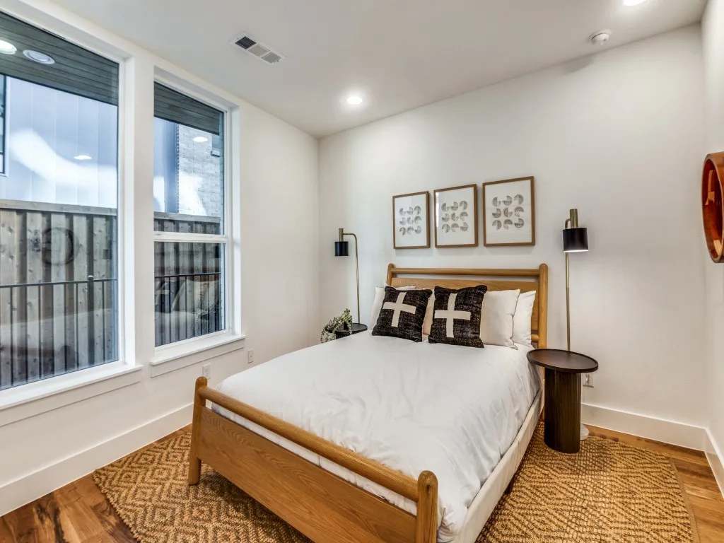 Condominium For Sale in Dallas County , 426 W 9th Street 106, Dallas, Texas 75208, 3 Bedroom, 4 Bathroom, 2 Garage spaces, 2,150 Sqft, built in 2023, mls#21385995, Real Estate Agent in Dallas, Homes For Sale in Dallas county, Homes For Sale in Dallas, Realtor in Dallas Texas, Real Estate Brokerage Independent Realty Texas, Luminita Cordes Realtor