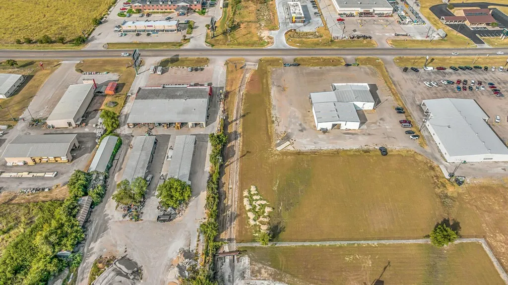 Unimproved Land For Sale in Bosque County , TBD Hwy 6 (Commercial), Clifton, Texas 76634, 0, 0, Garage spaces, 0 Sqft, built in 0, mls#21386132, Real Estate Agent in Clifton, Homes For Sale in Bosque county, Homes For Sale in Clifton, Realtor in Clifton Texas, Real Estate Brokerage Independent Realty Texas, Luminita Cordes Realtor